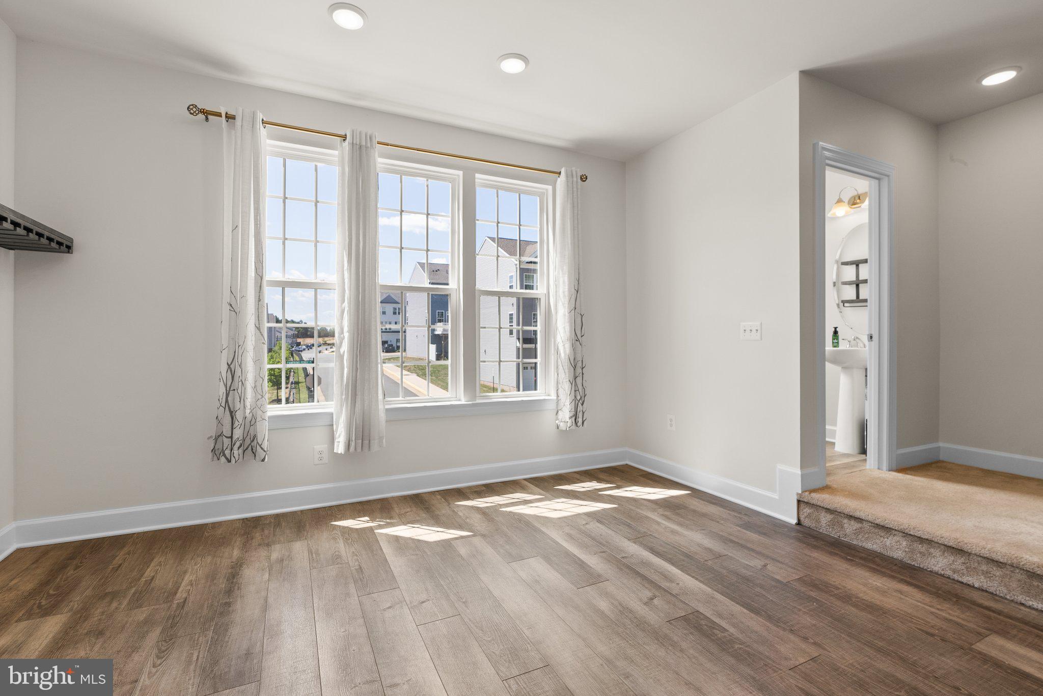 HAYMARKET CROSSING - Residential