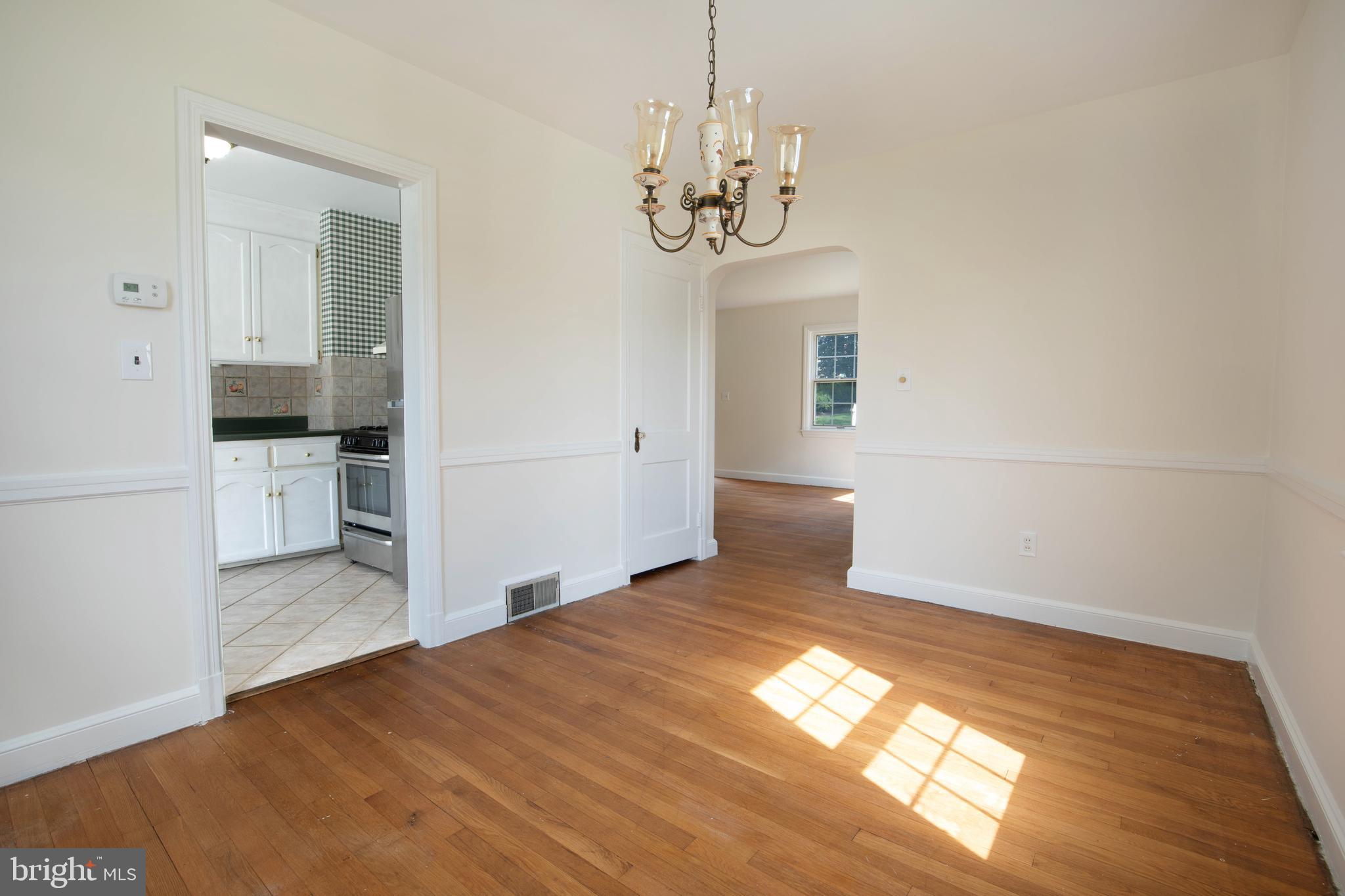 812 FOREST GLEN ROAD