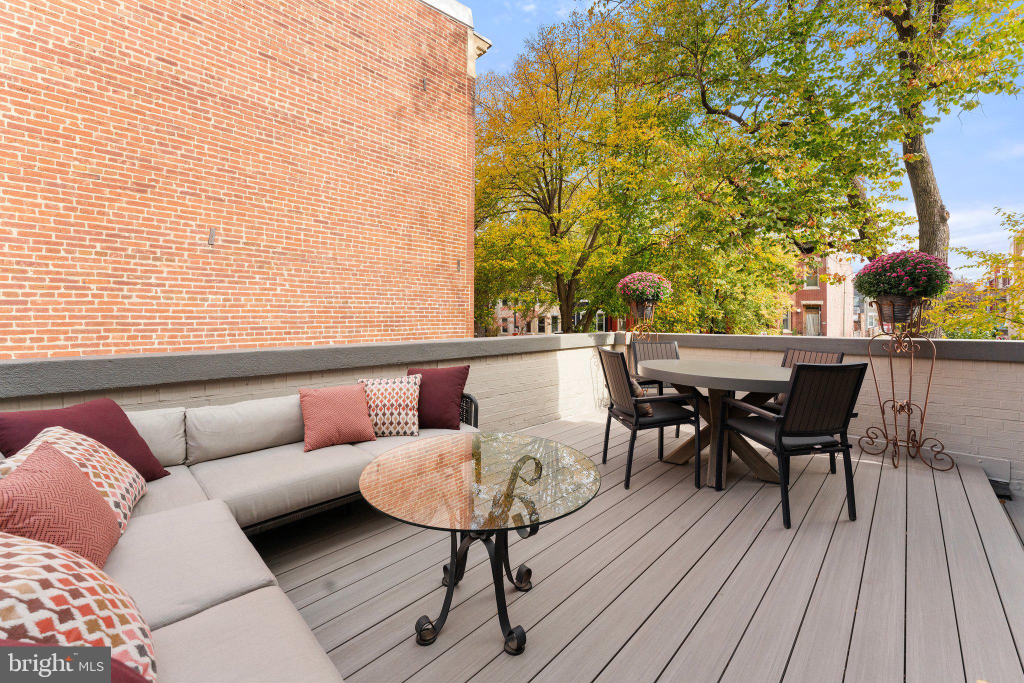 CAPITOL HILL - Residential