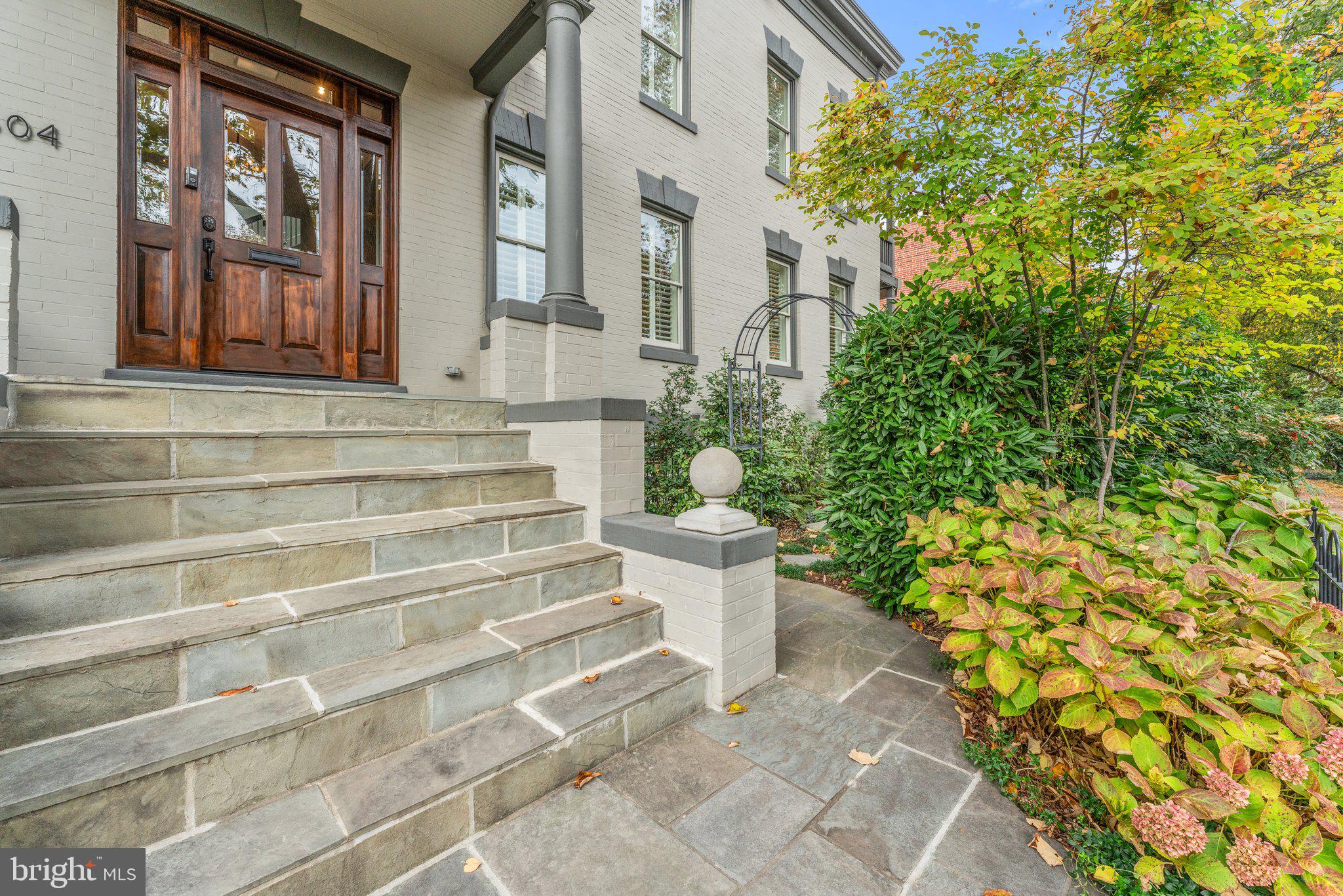 CAPITOL HILL - Residential