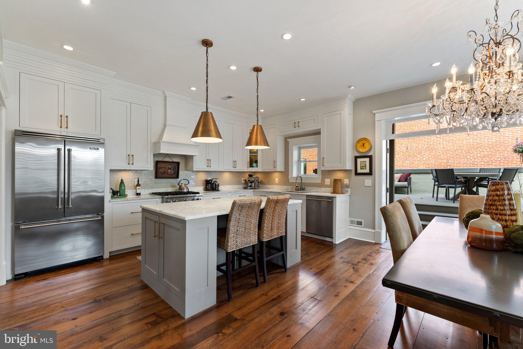 CAPITOL HILL - Residential