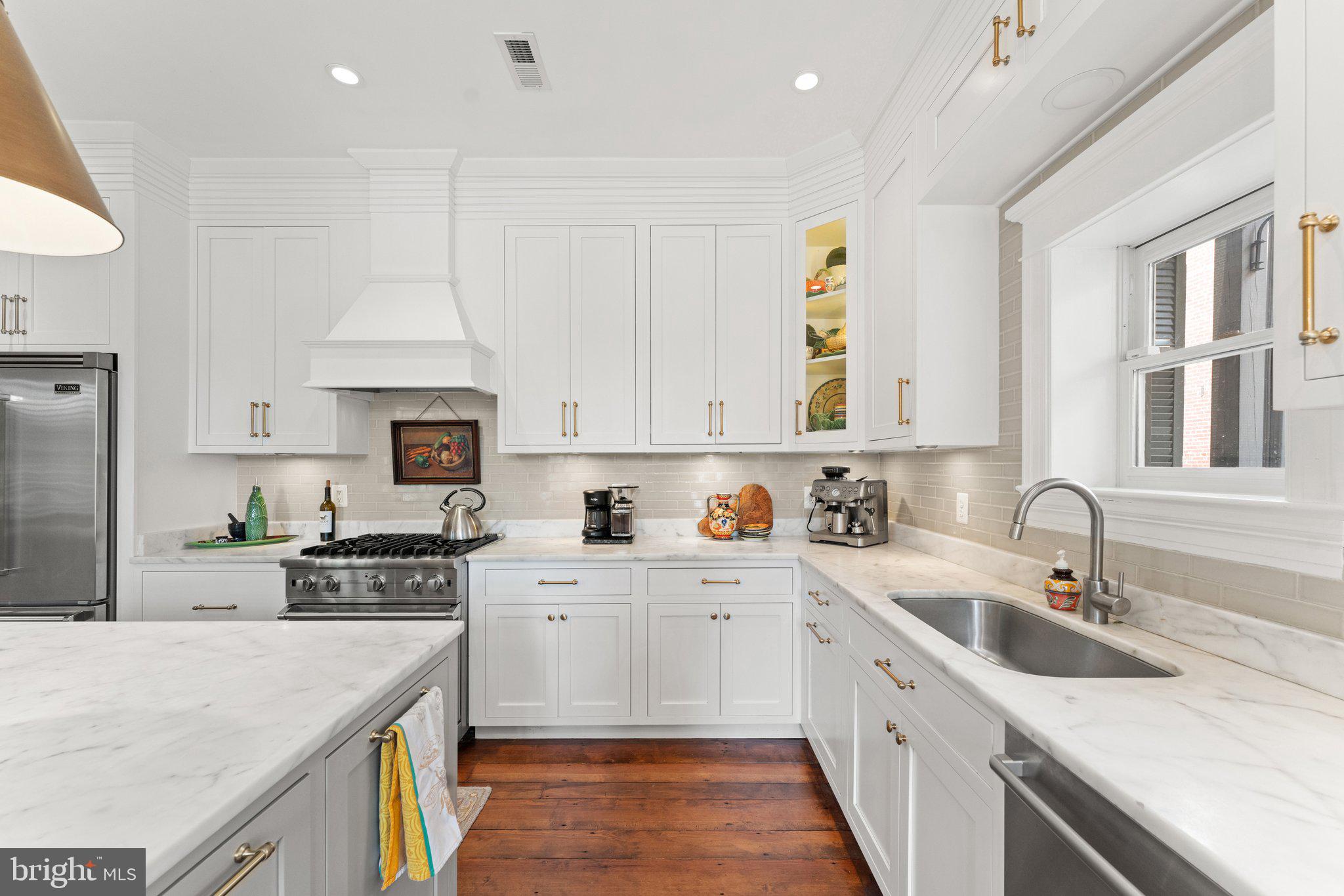 CAPITOL HILL - Residential