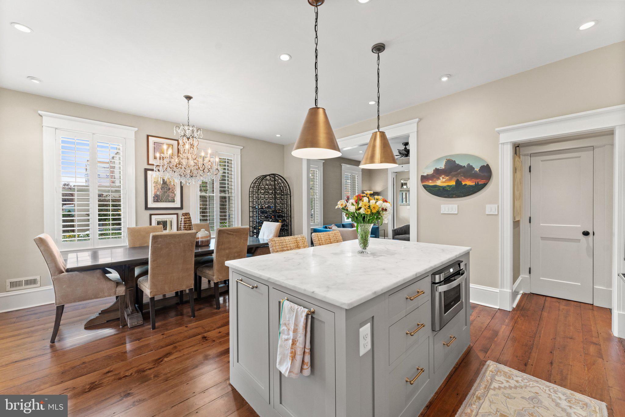 CAPITOL HILL - Residential