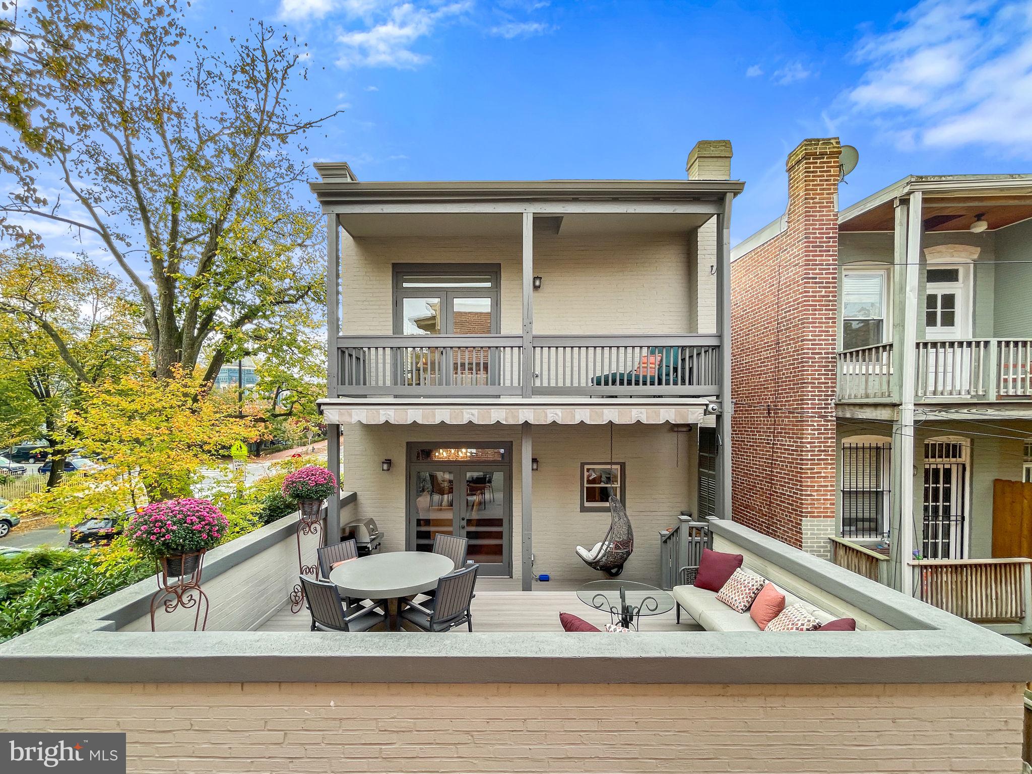 CAPITOL HILL - Residential