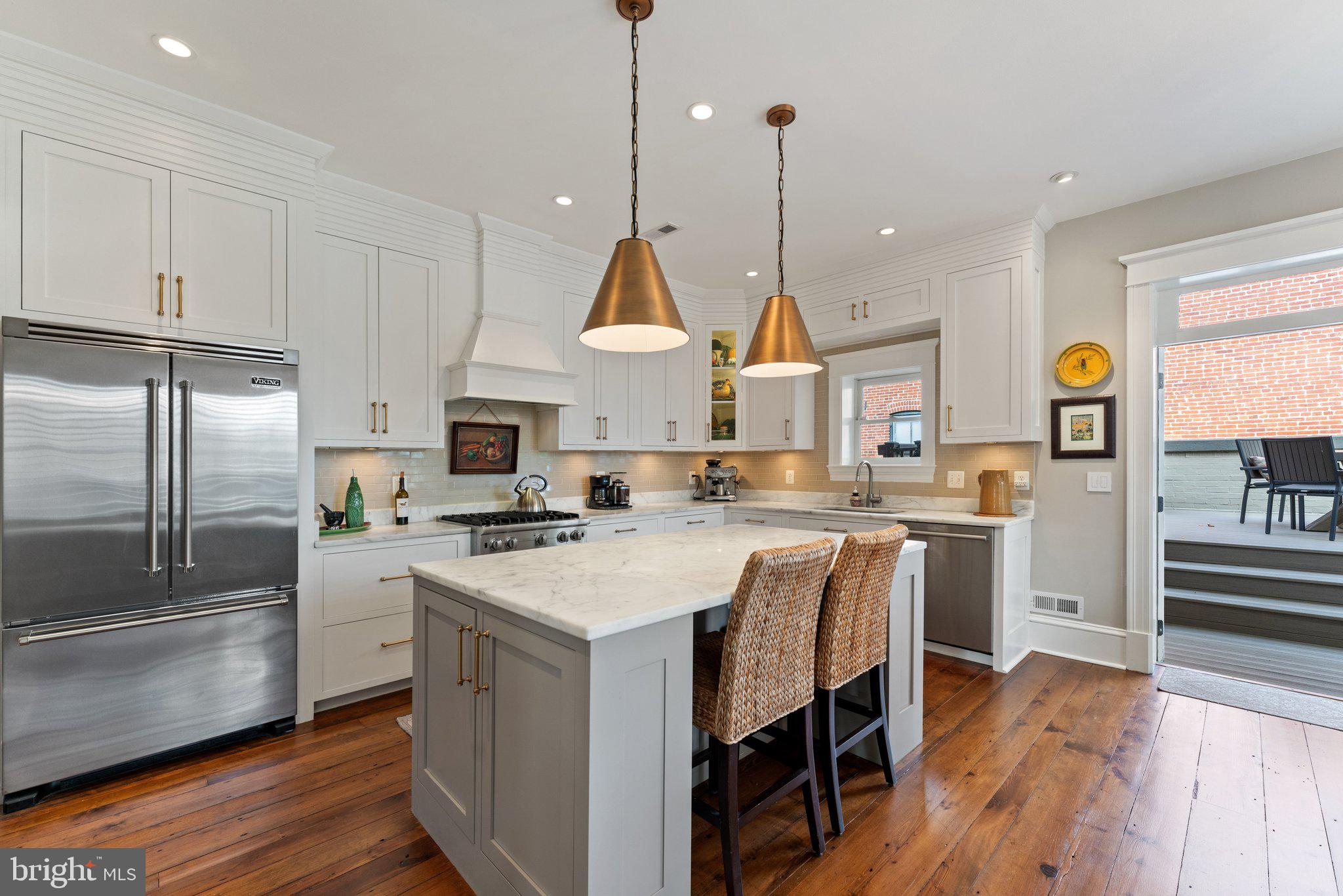 CAPITOL HILL - Residential