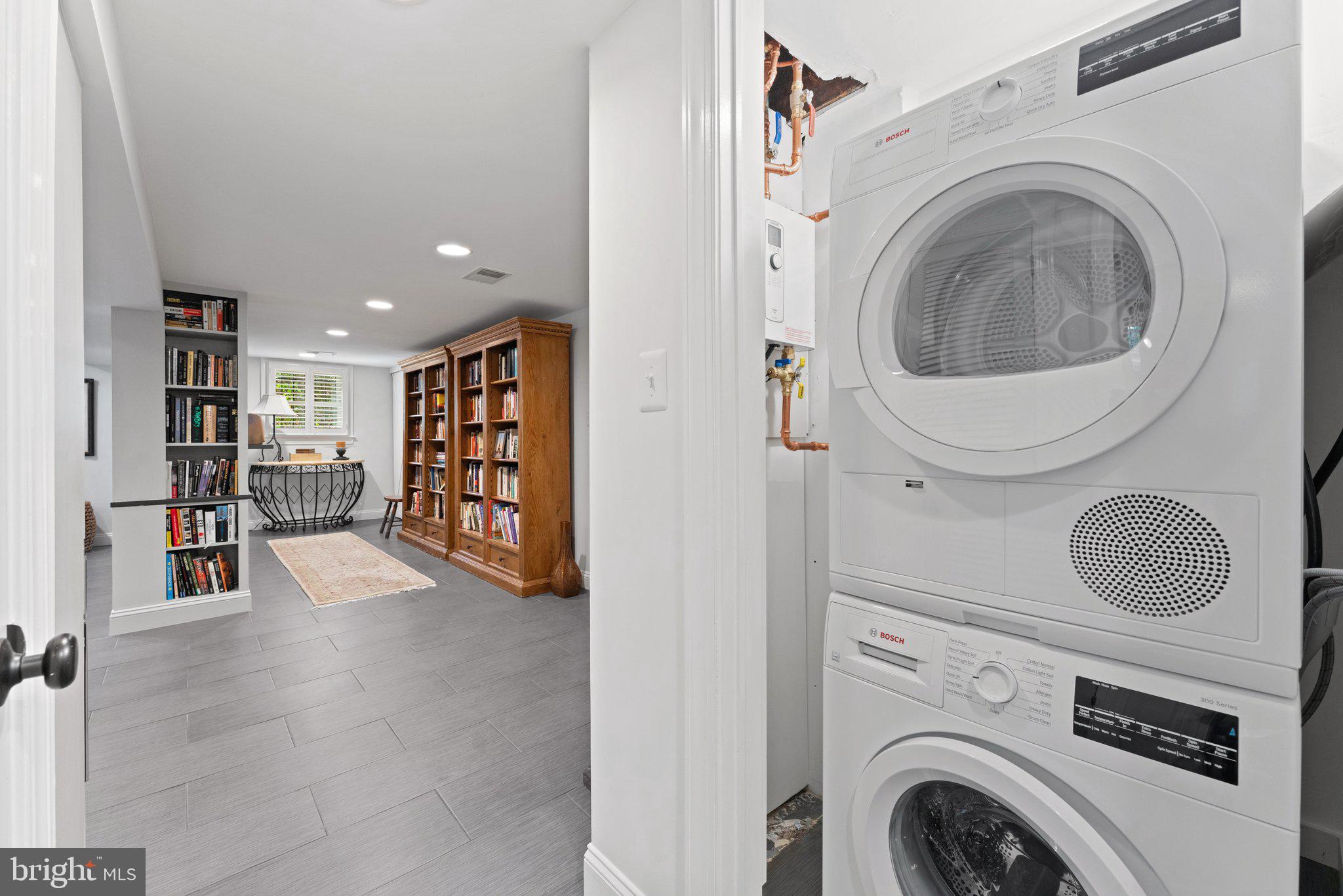 CAPITOL HILL - Residential