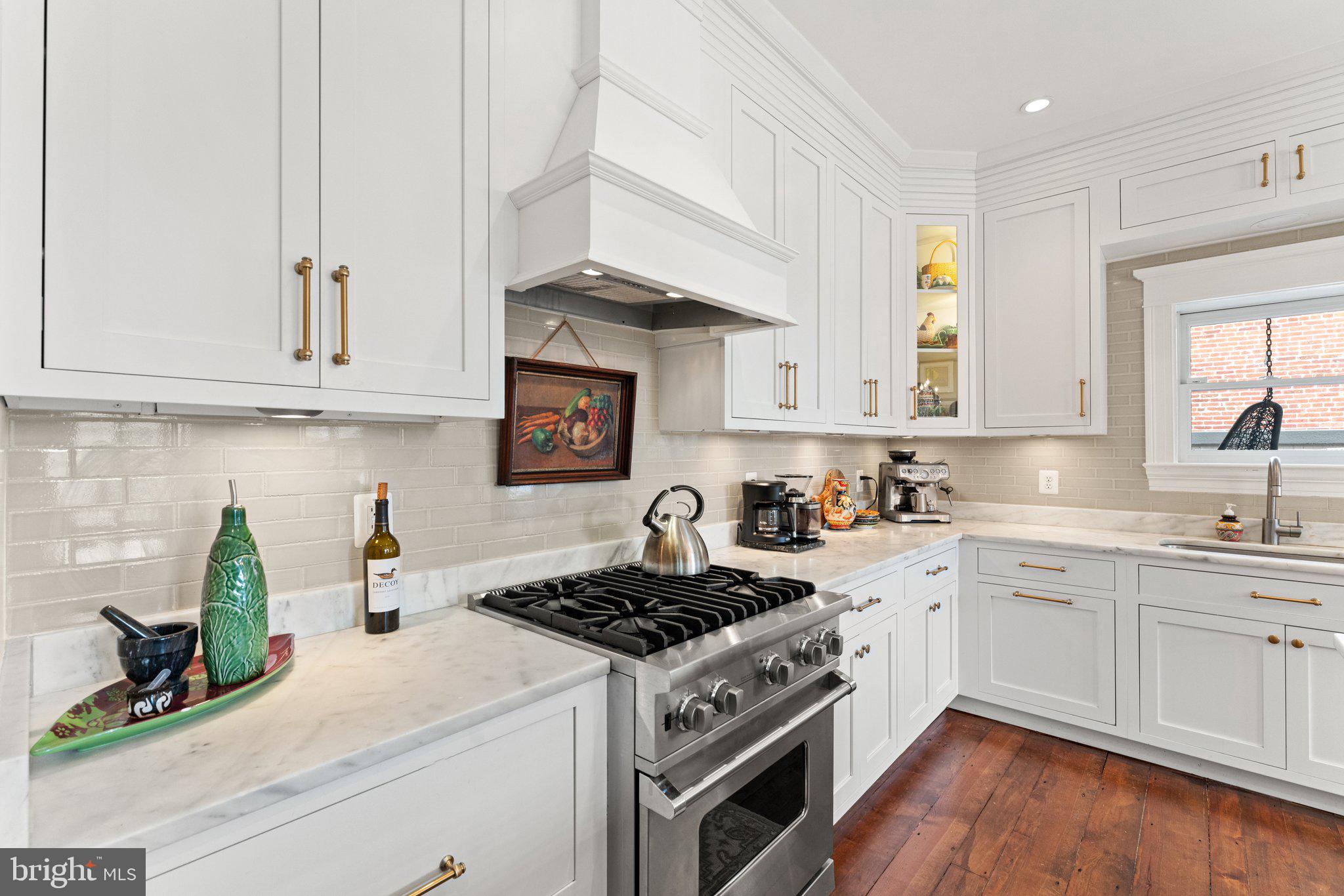 CAPITOL HILL - Residential