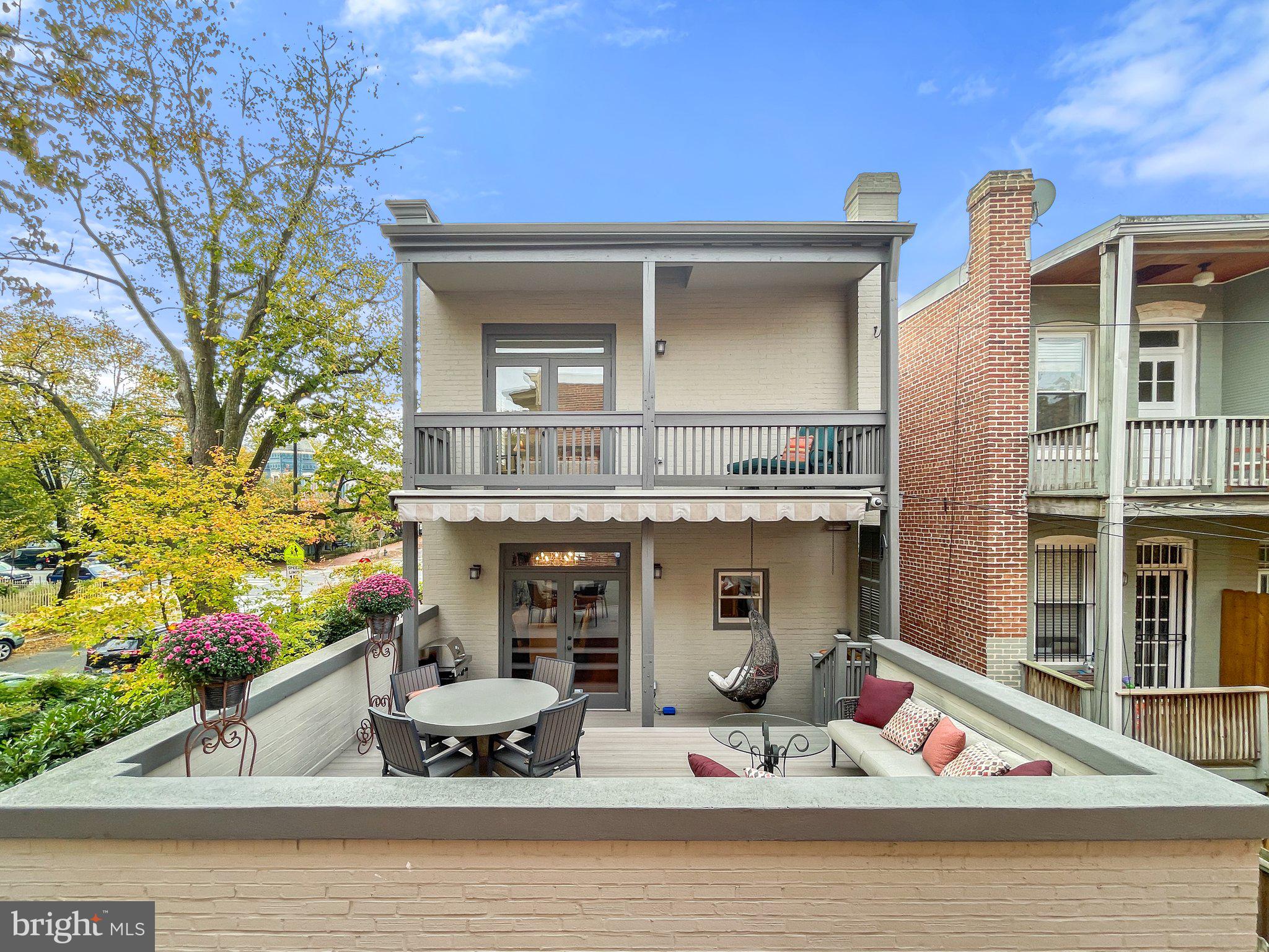 CAPITOL HILL - Residential