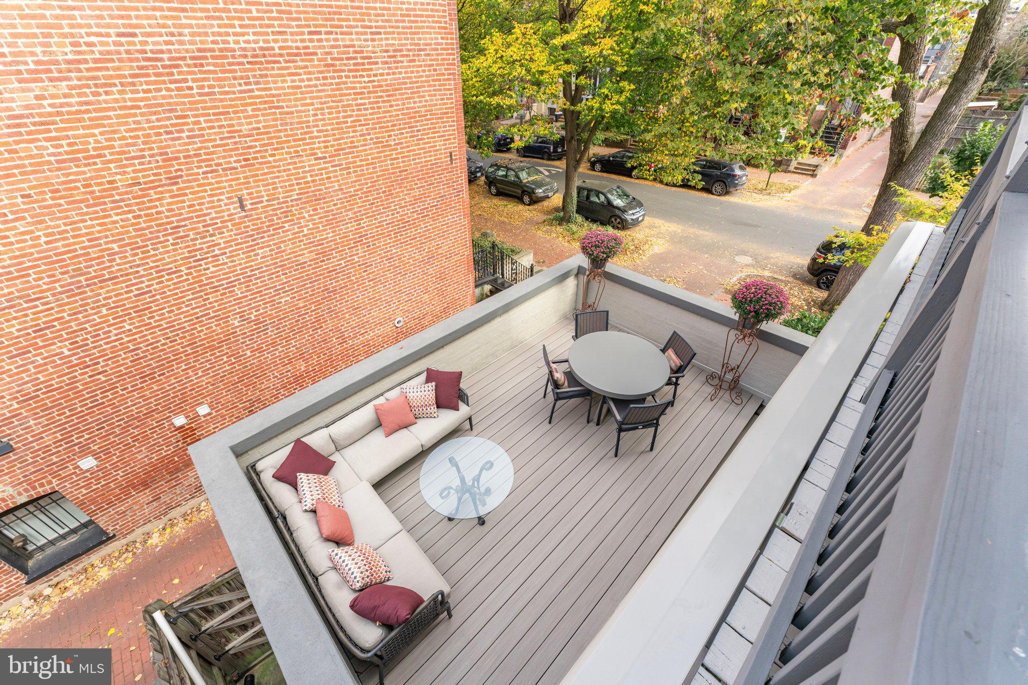 CAPITOL HILL - Residential