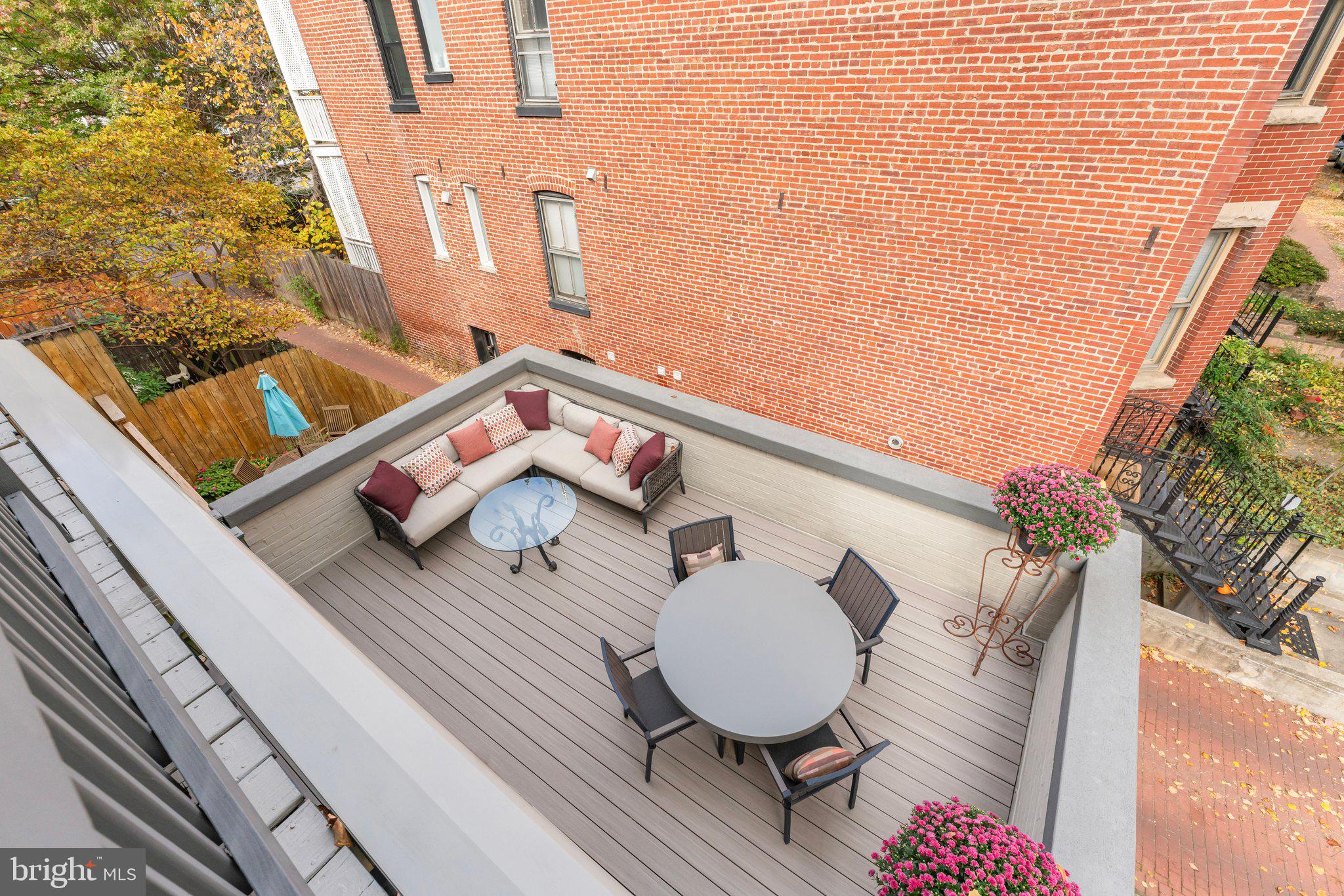 CAPITOL HILL - Residential
