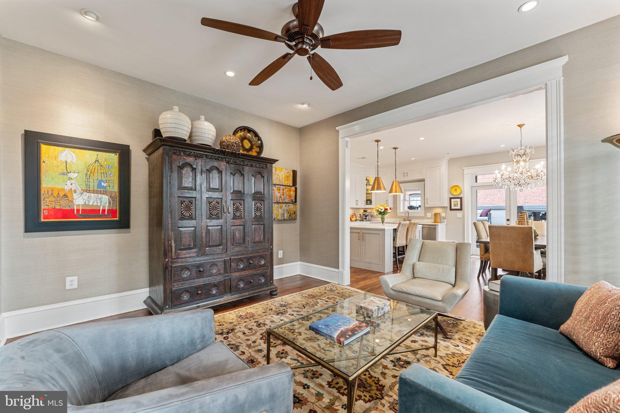 CAPITOL HILL - Residential