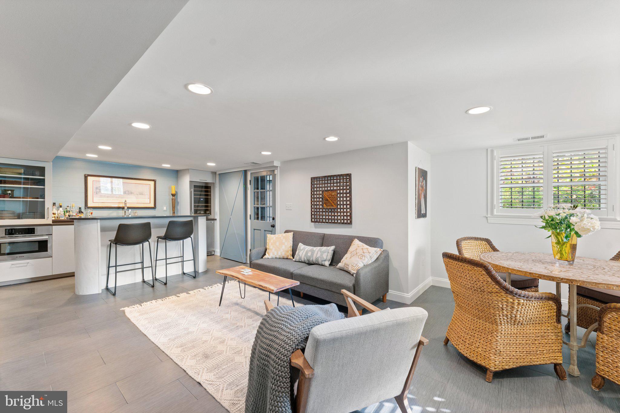 CAPITOL HILL - Residential