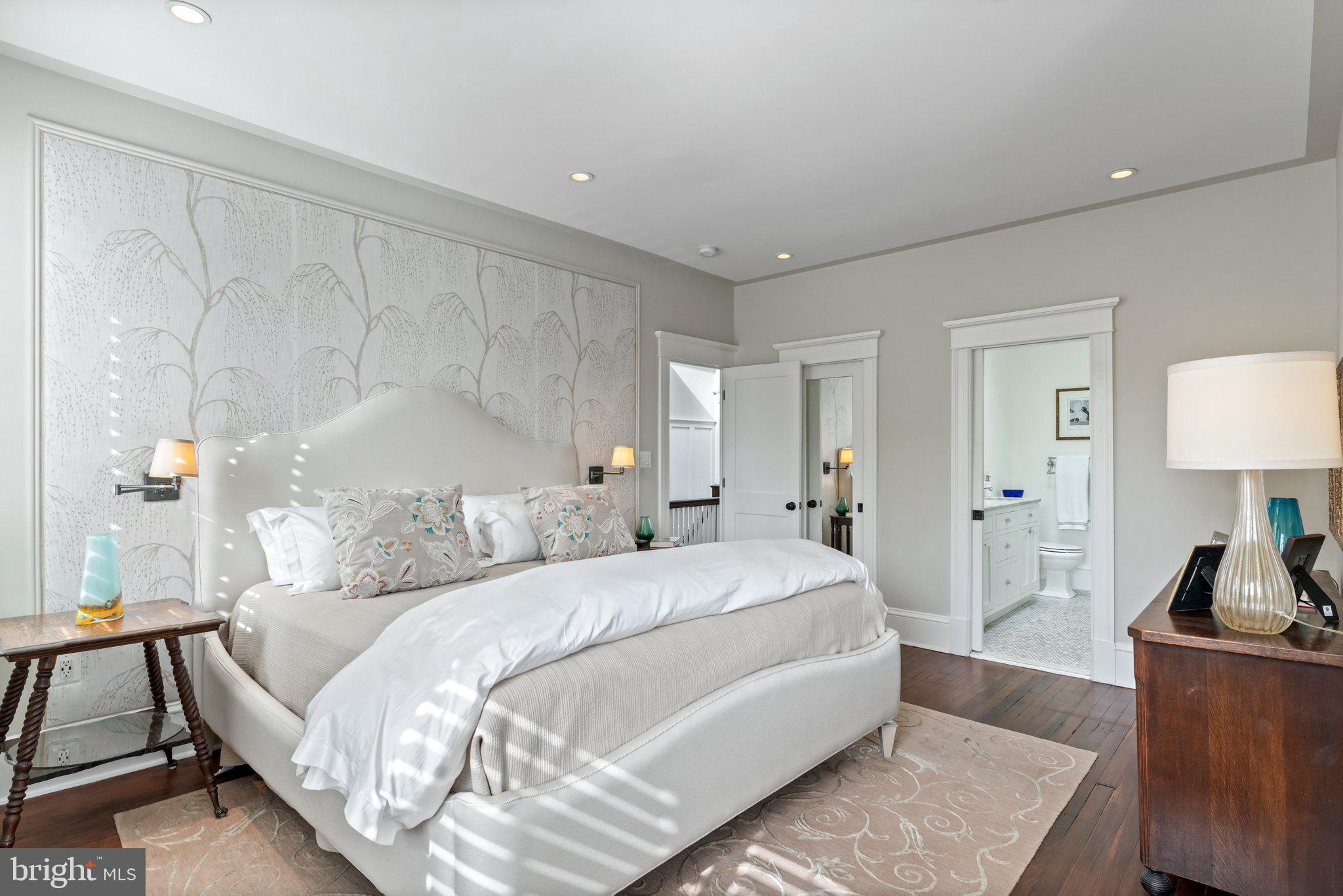CAPITOL HILL - Residential