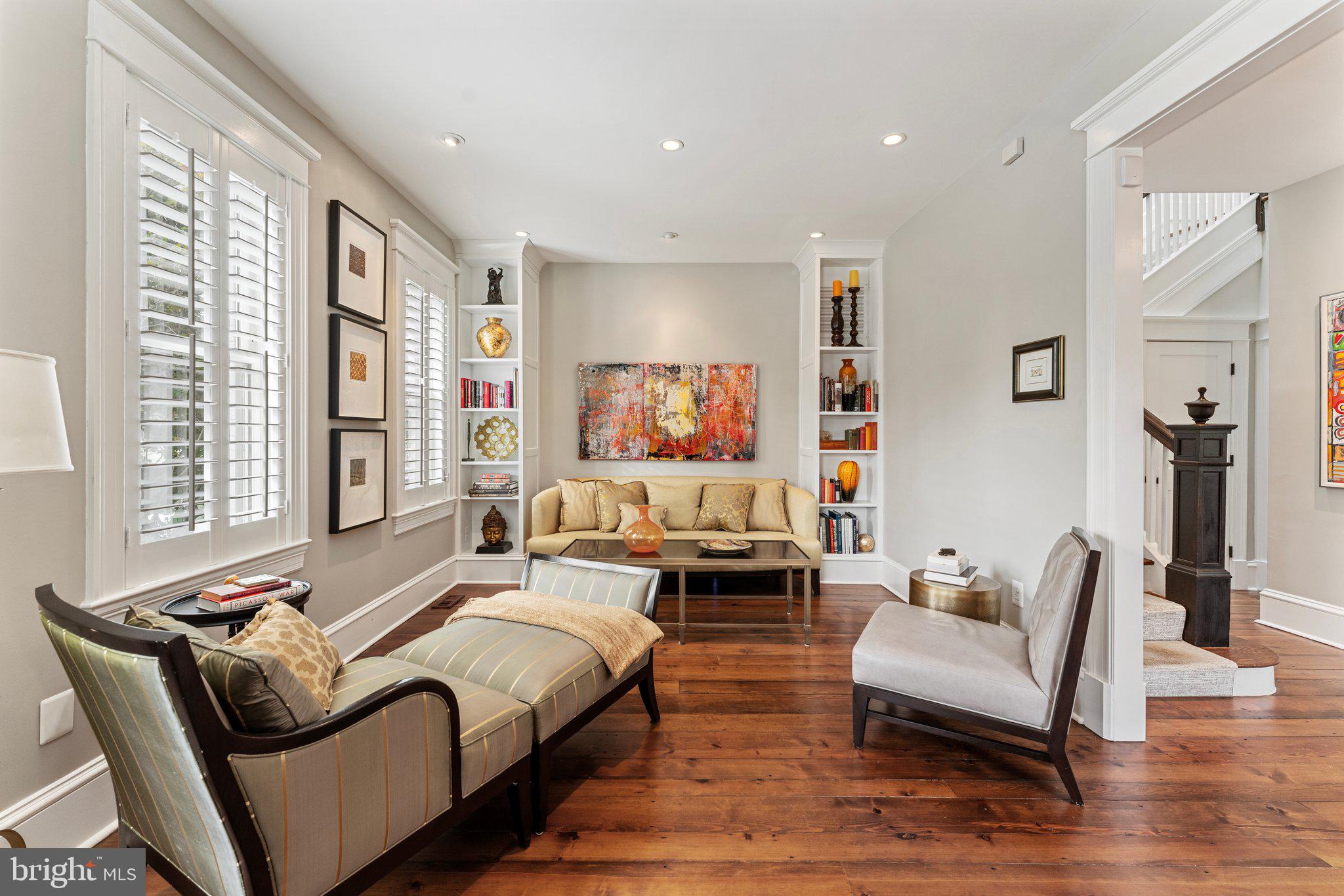 CAPITOL HILL - Residential