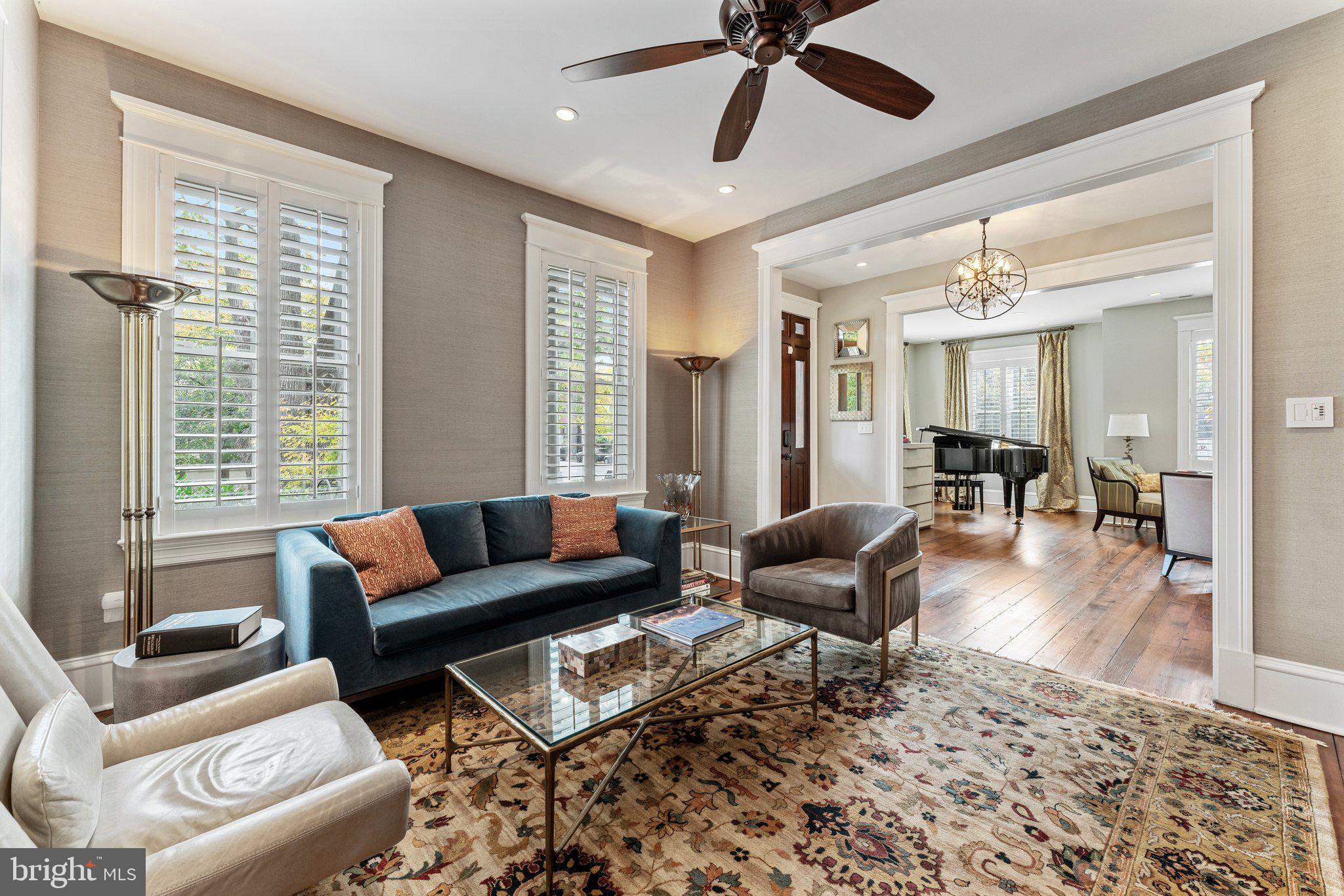 CAPITOL HILL - Residential