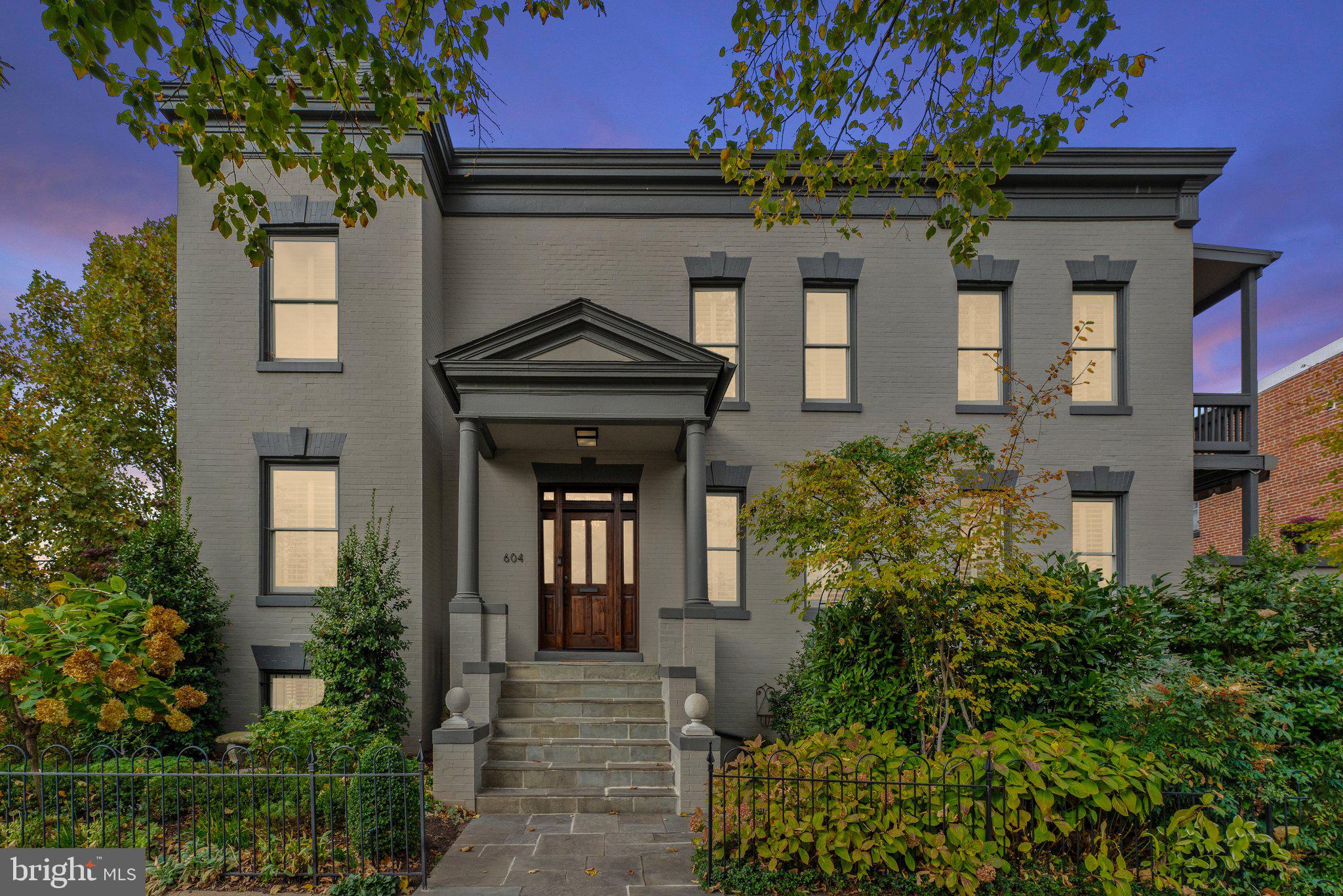 CAPITOL HILL - Residential