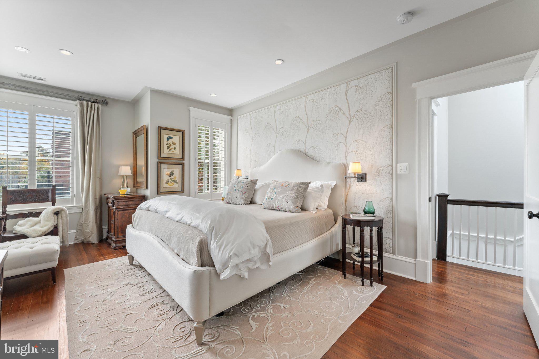 CAPITOL HILL - Residential