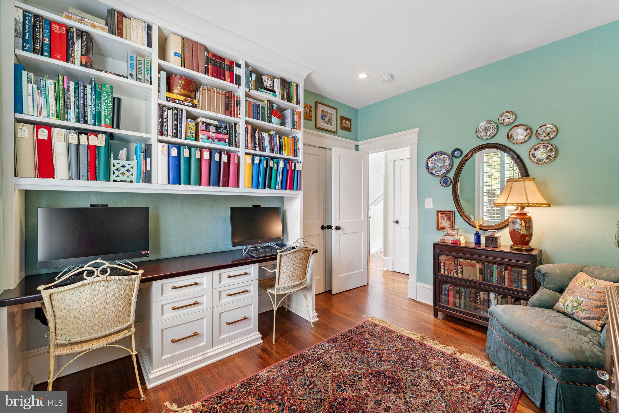 CAPITOL HILL - Residential