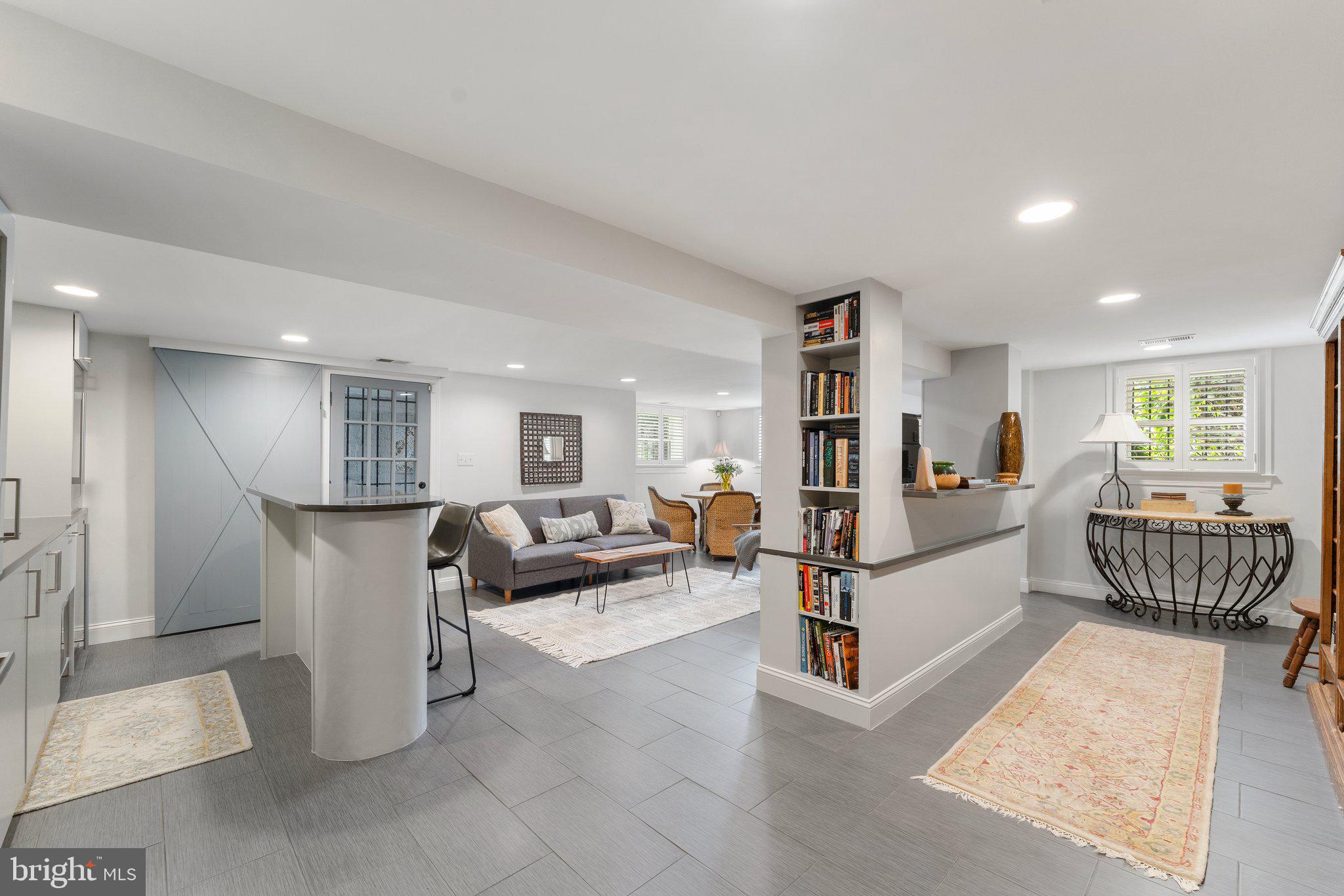 CAPITOL HILL - Residential
