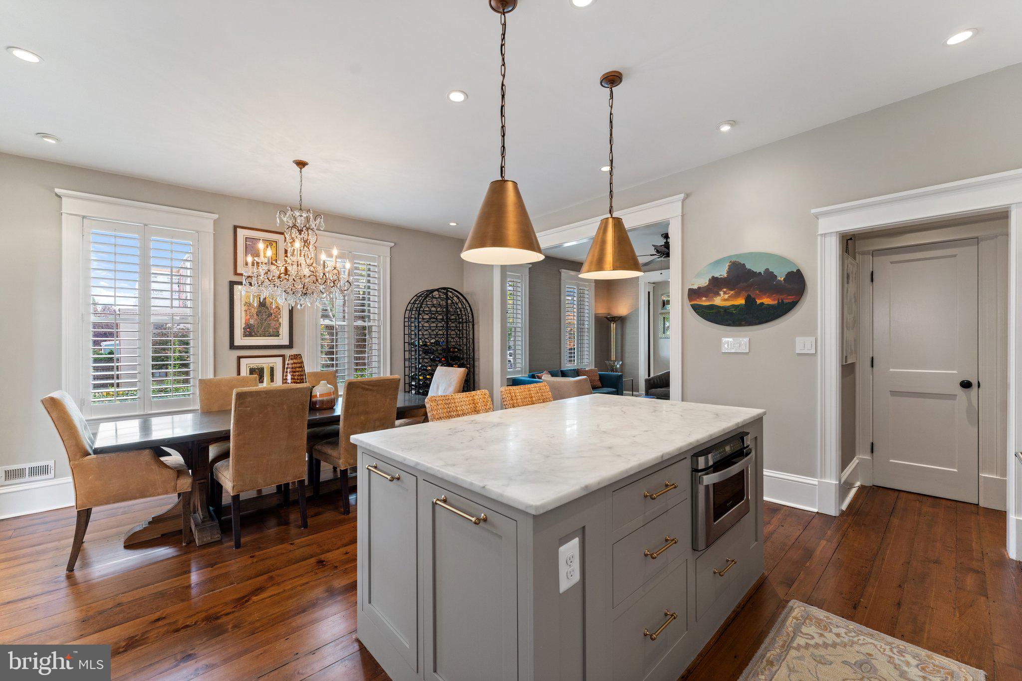 CAPITOL HILL - Residential