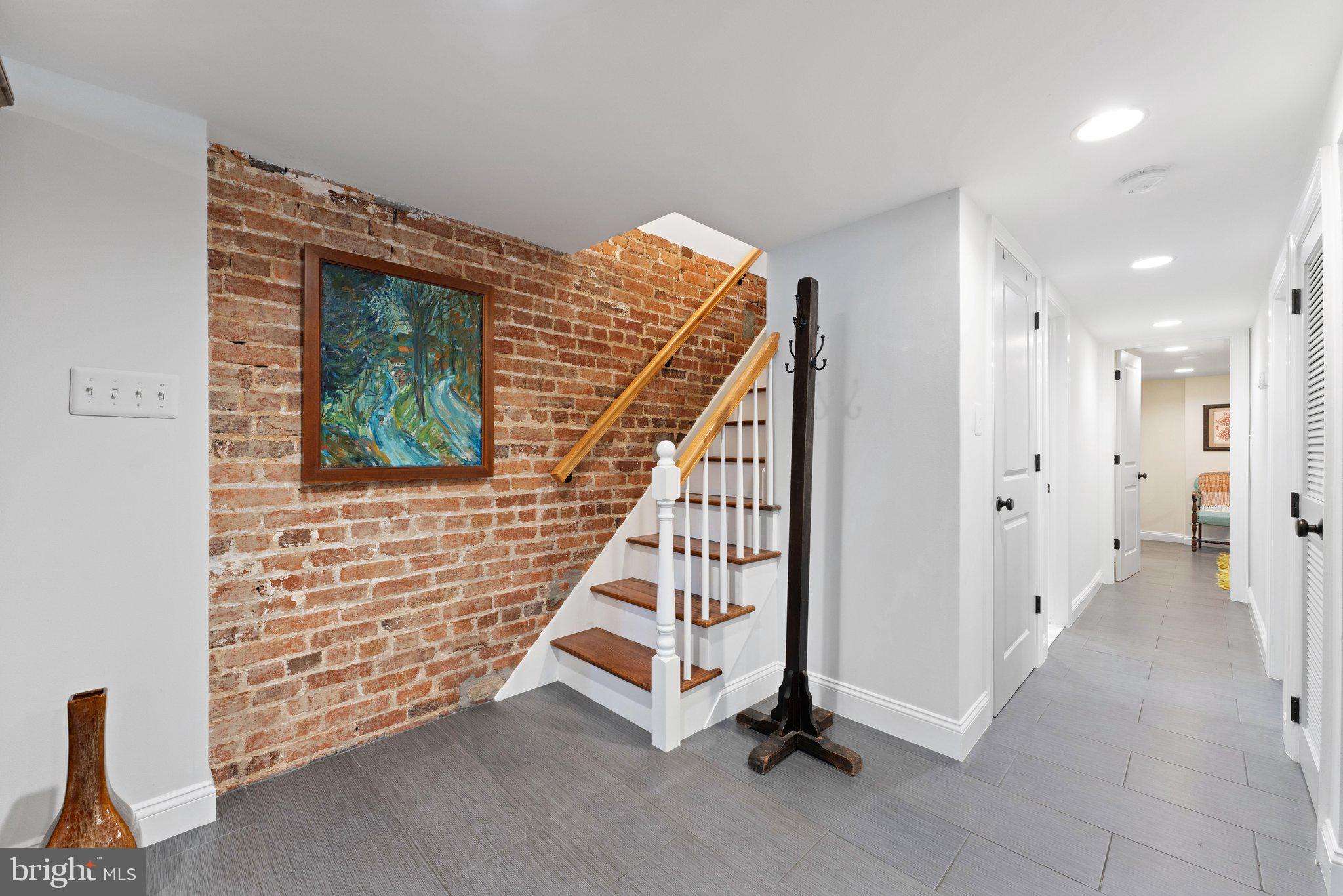 CAPITOL HILL - Residential