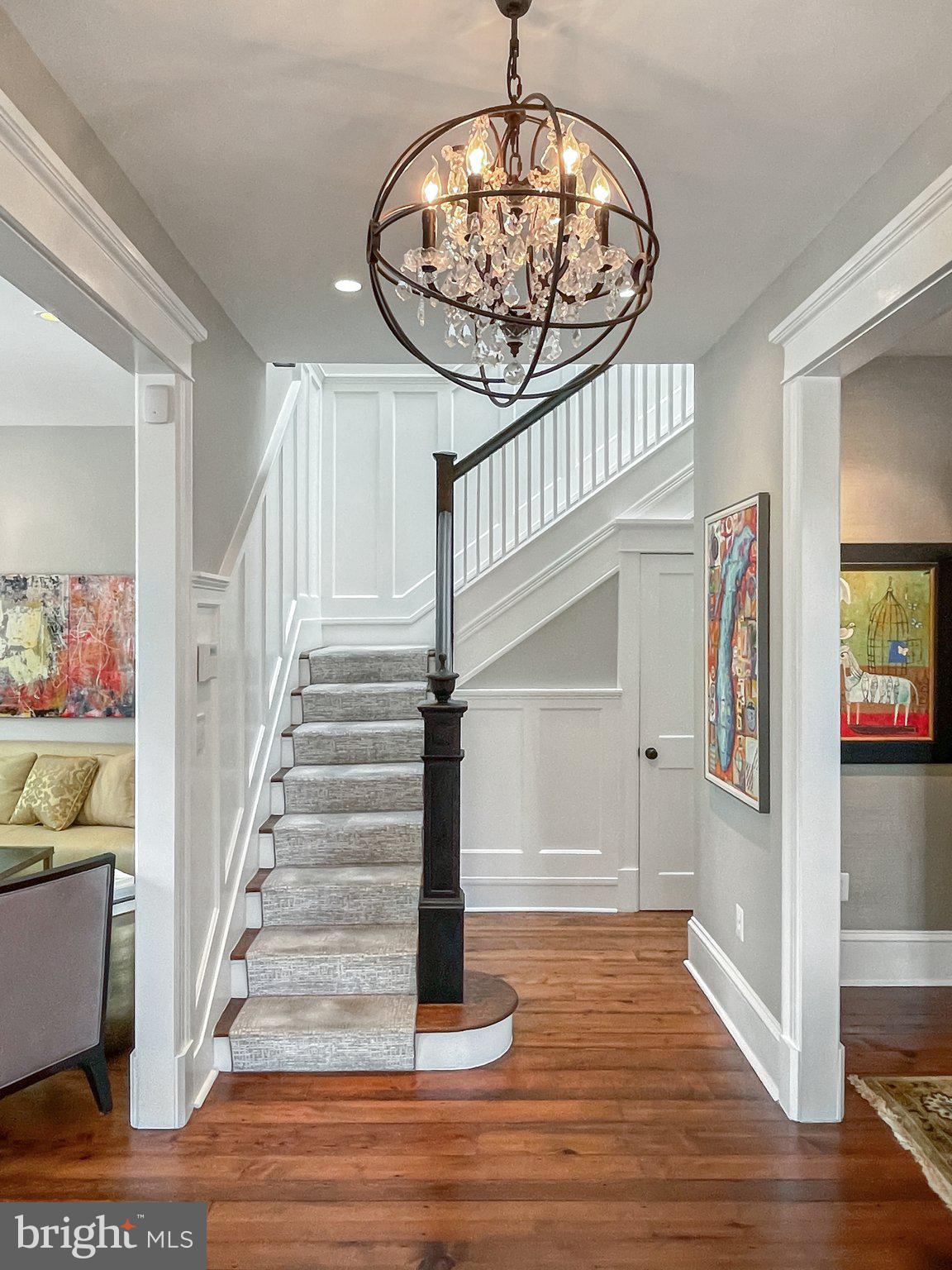 CAPITOL HILL - Residential