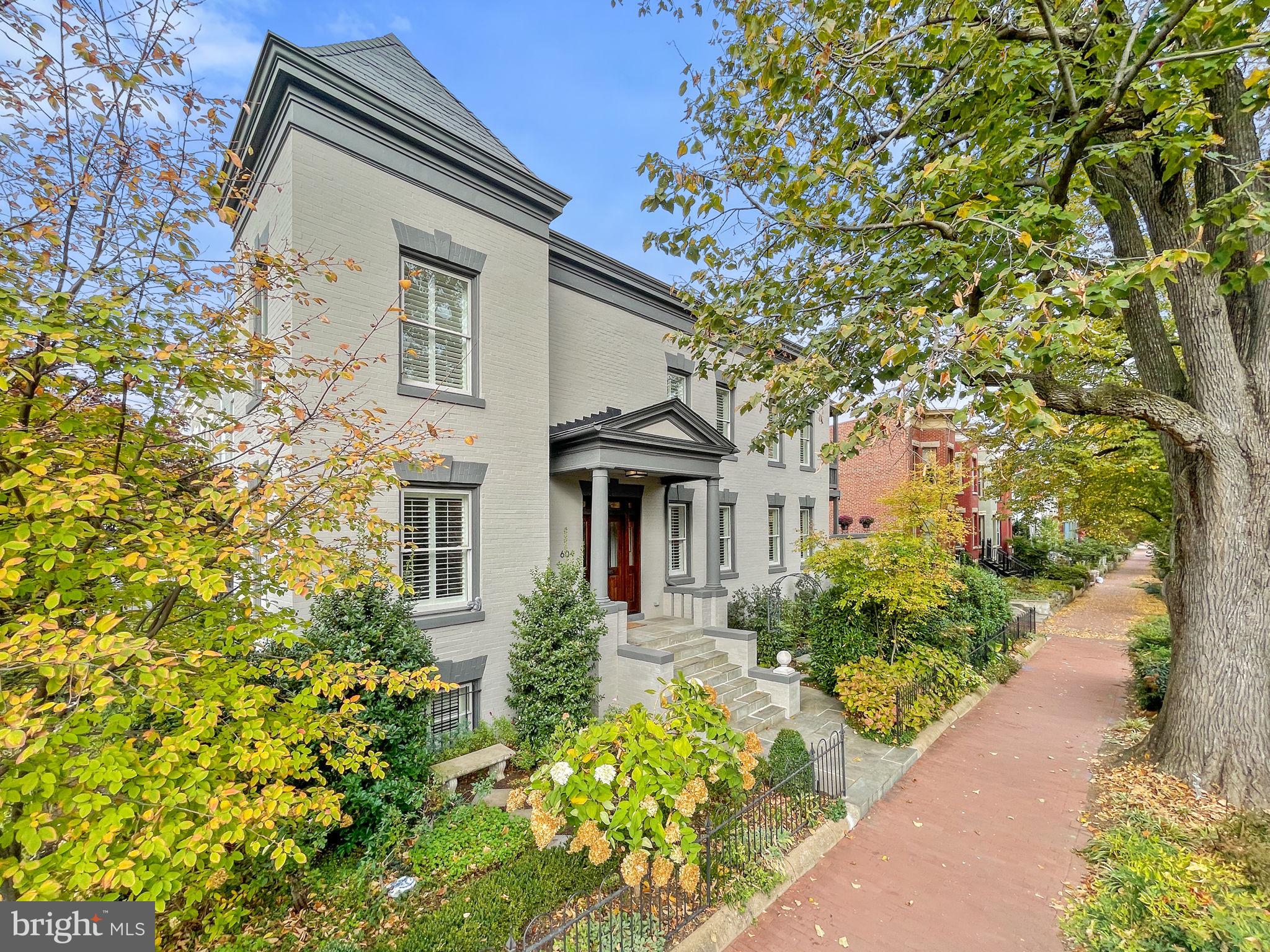 CAPITOL HILL - Residential