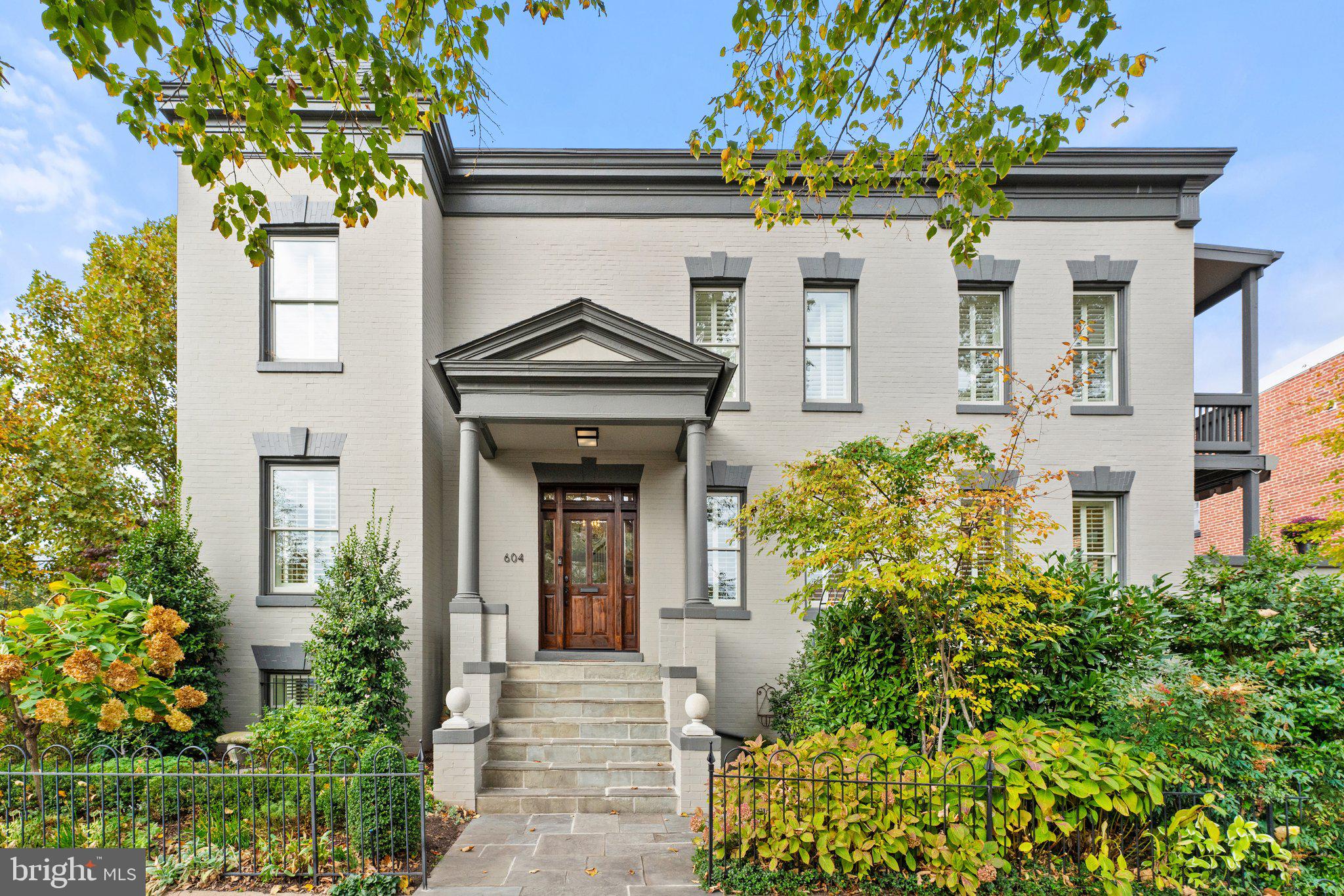 CAPITOL HILL - Residential