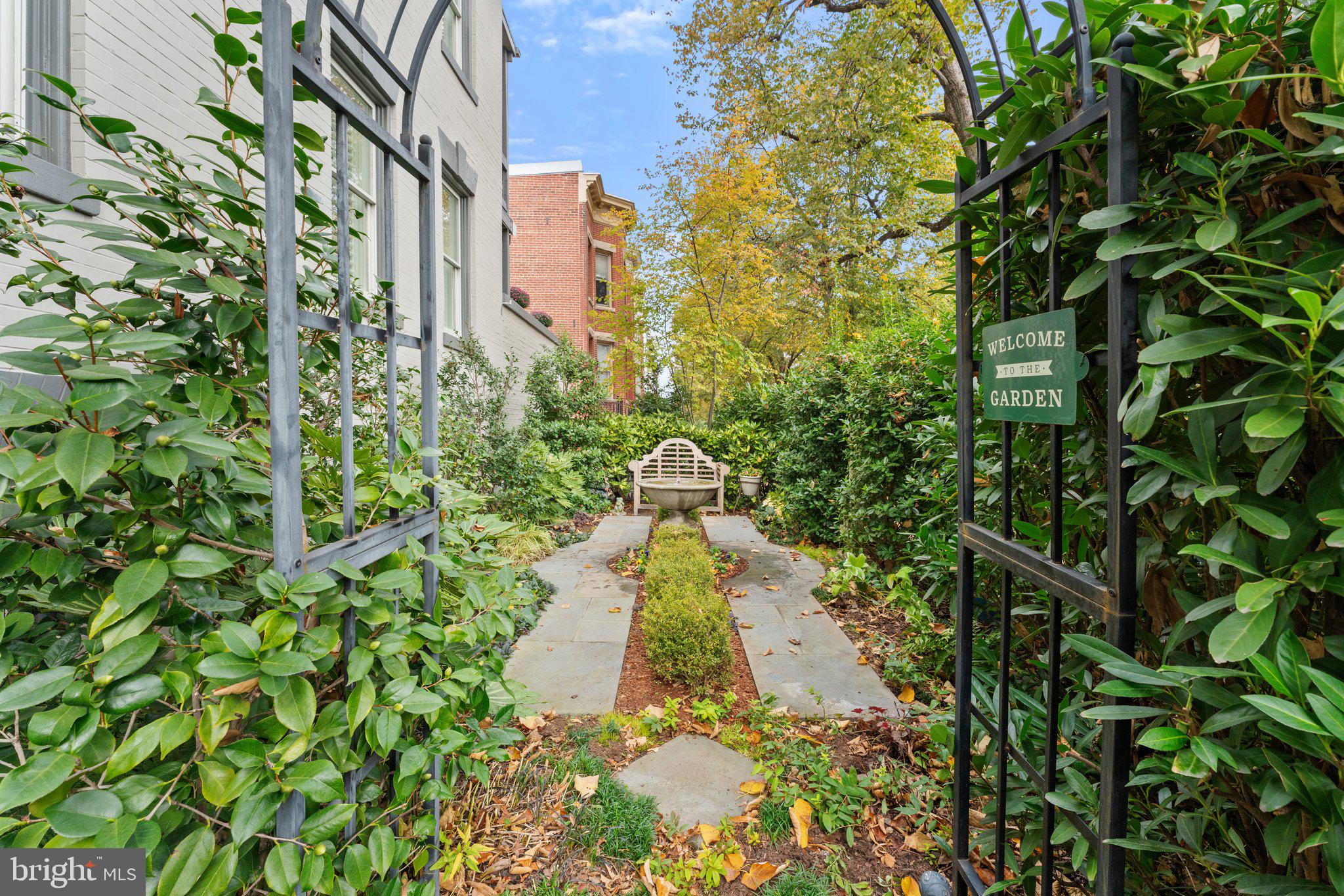 CAPITOL HILL - Residential
