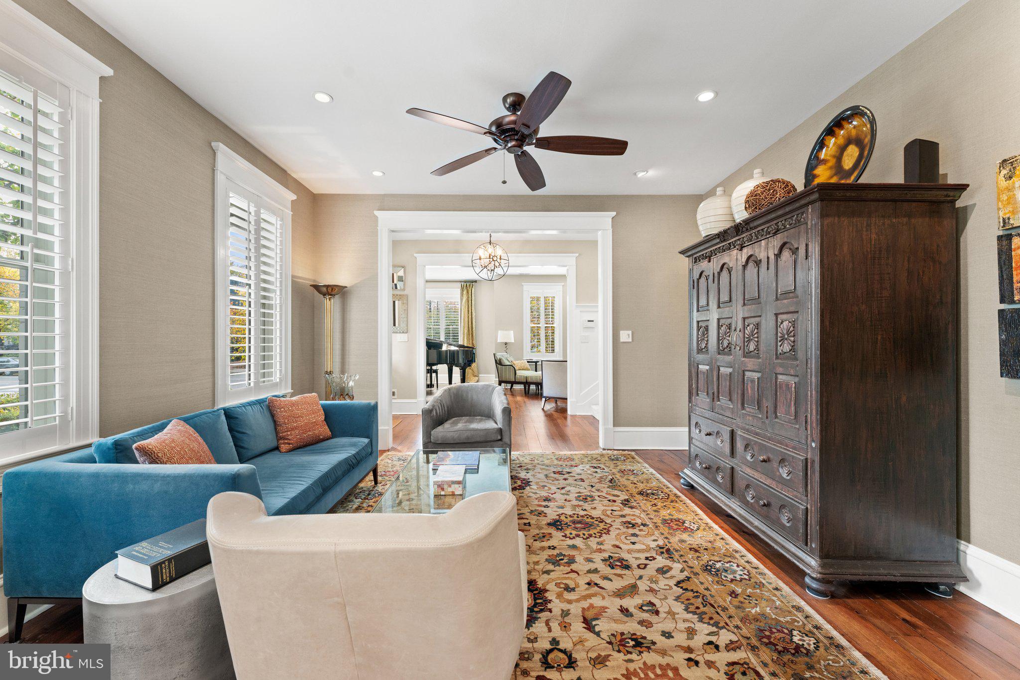 CAPITOL HILL - Residential