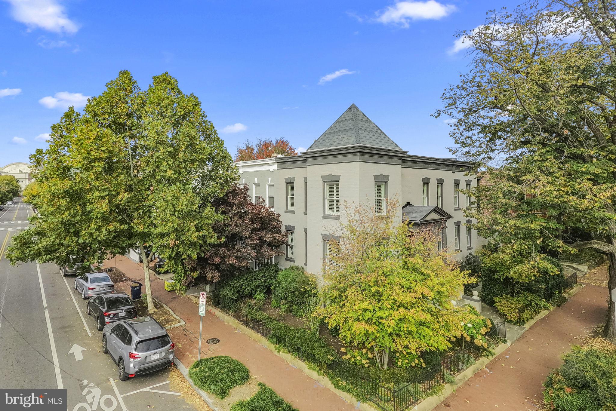 CAPITOL HILL - Residential