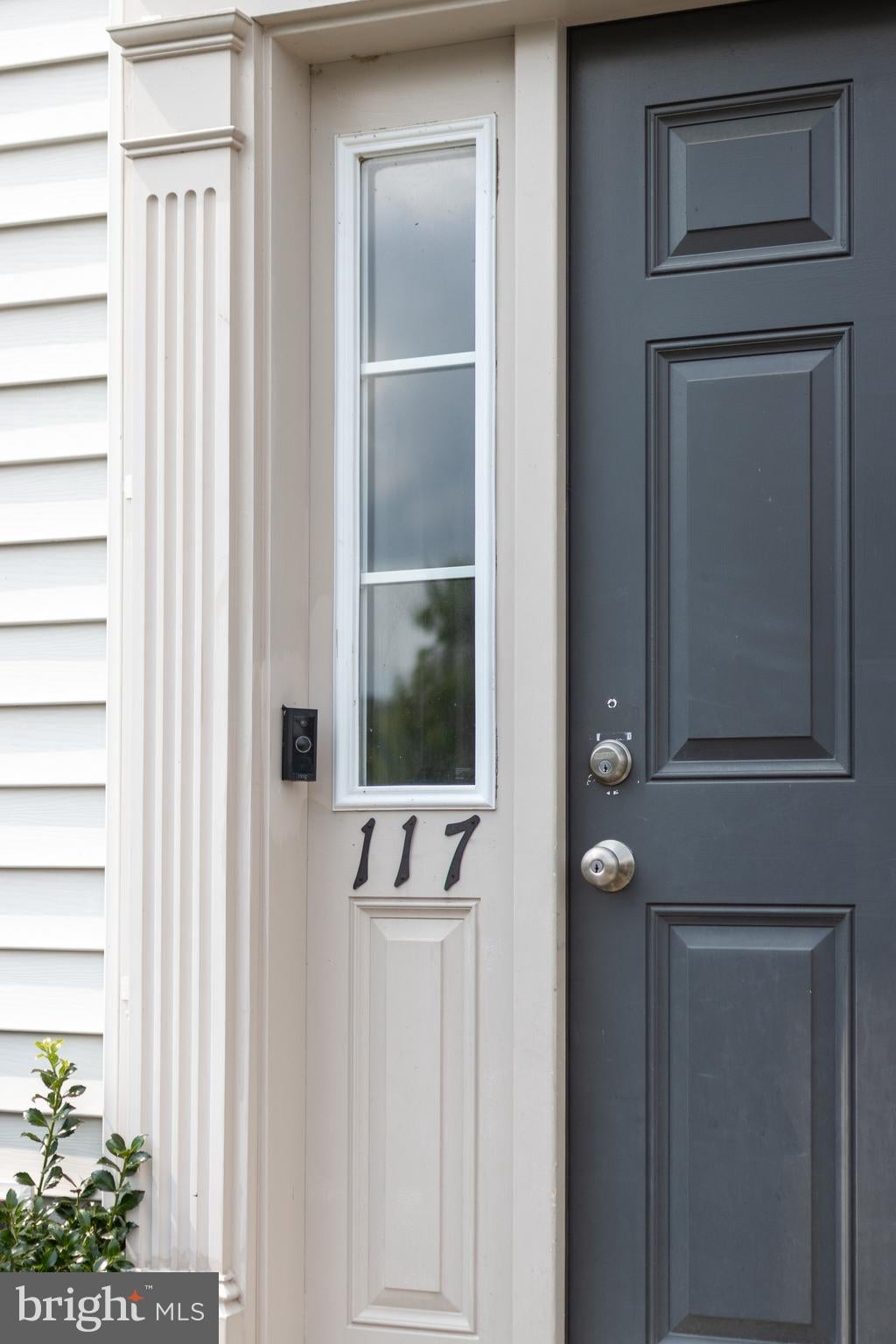 117 BARRINGTON LANE