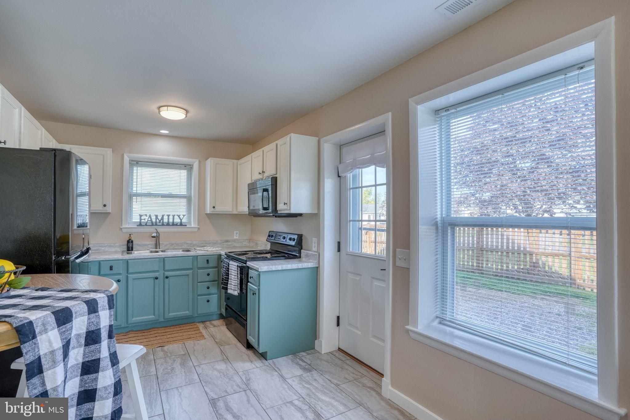 KNIGHTS LANDING - Residential