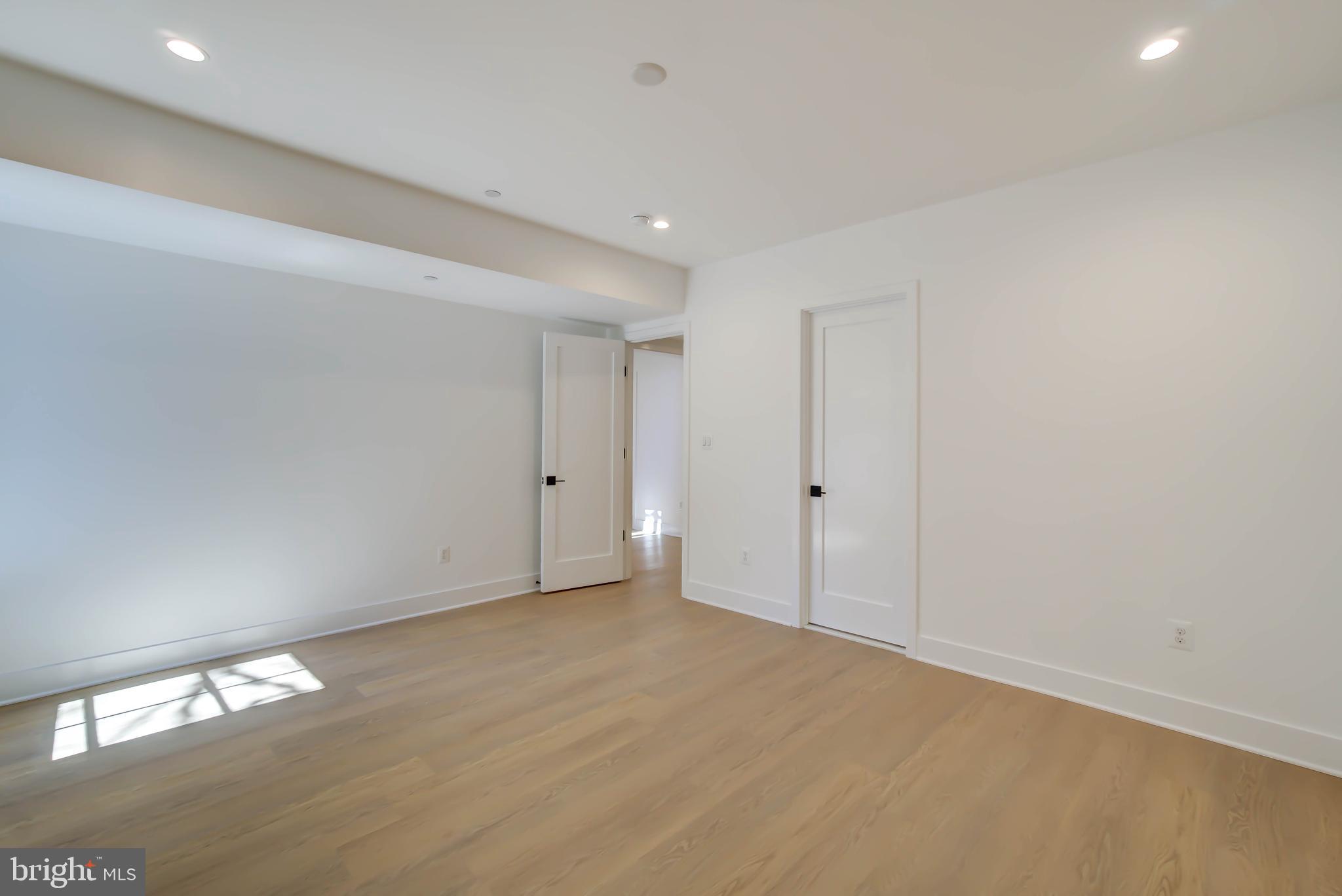 CABIN JOHN PARK - Residential