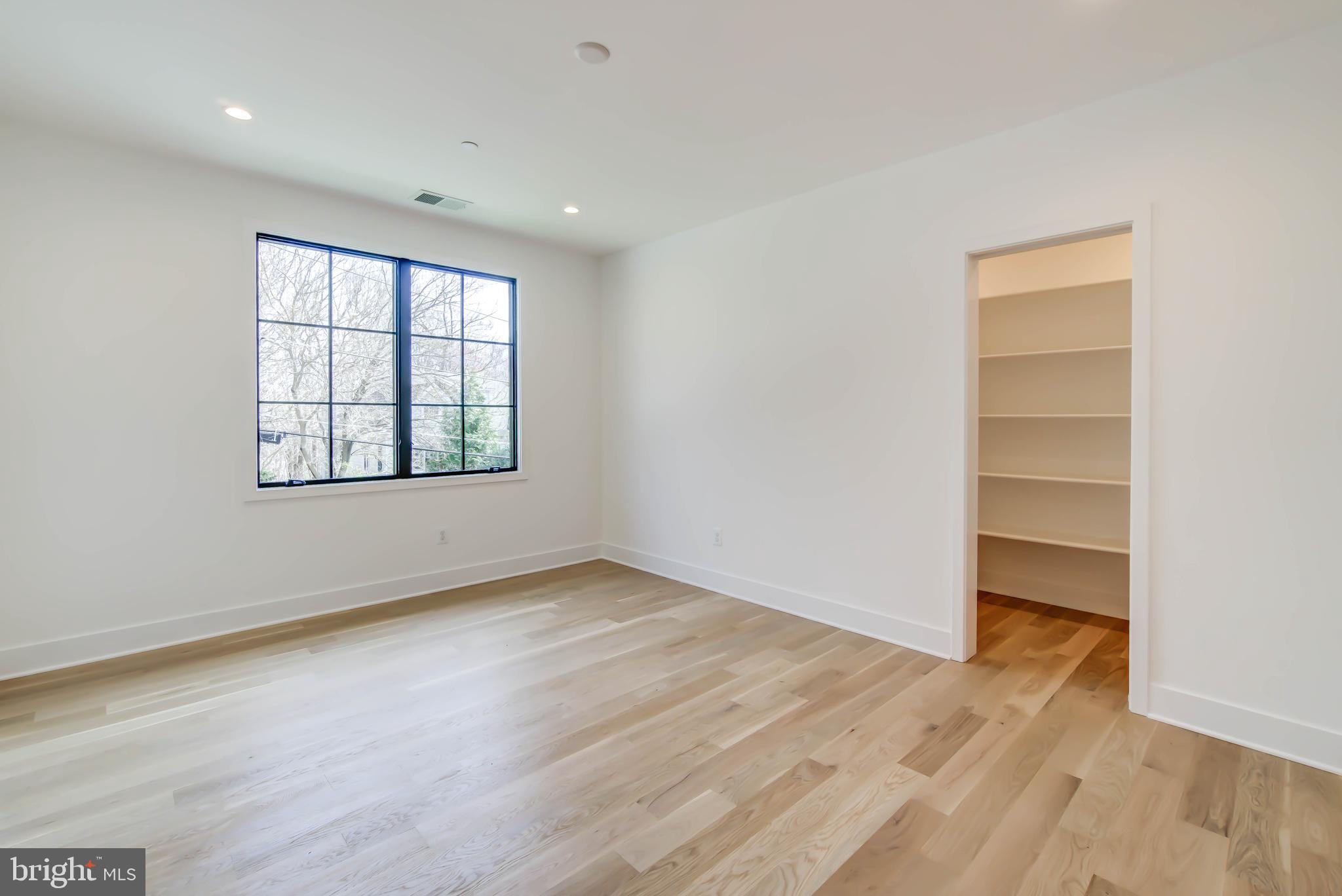 CABIN JOHN PARK - Residential