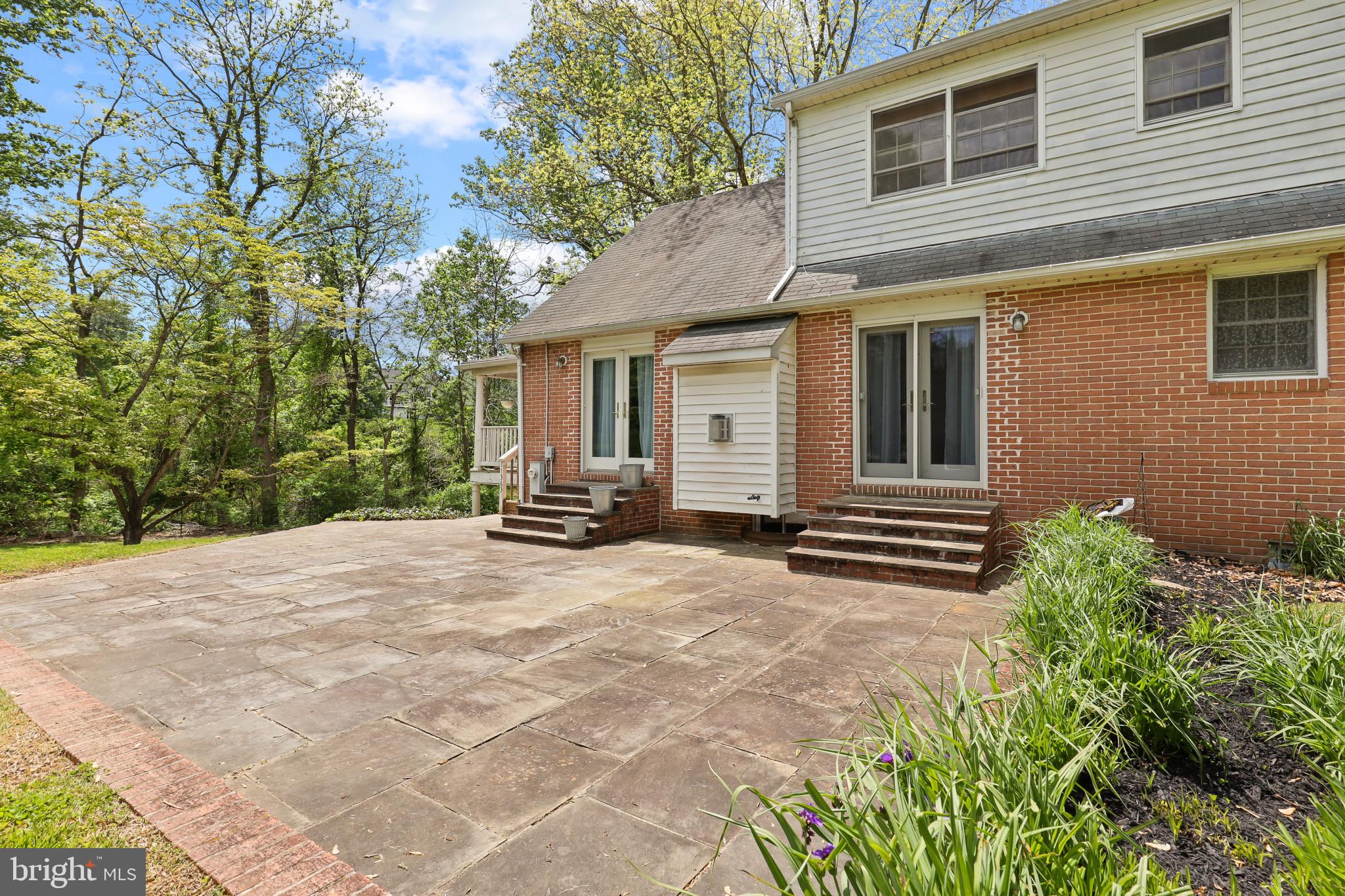 BRANTWOOD - Residential