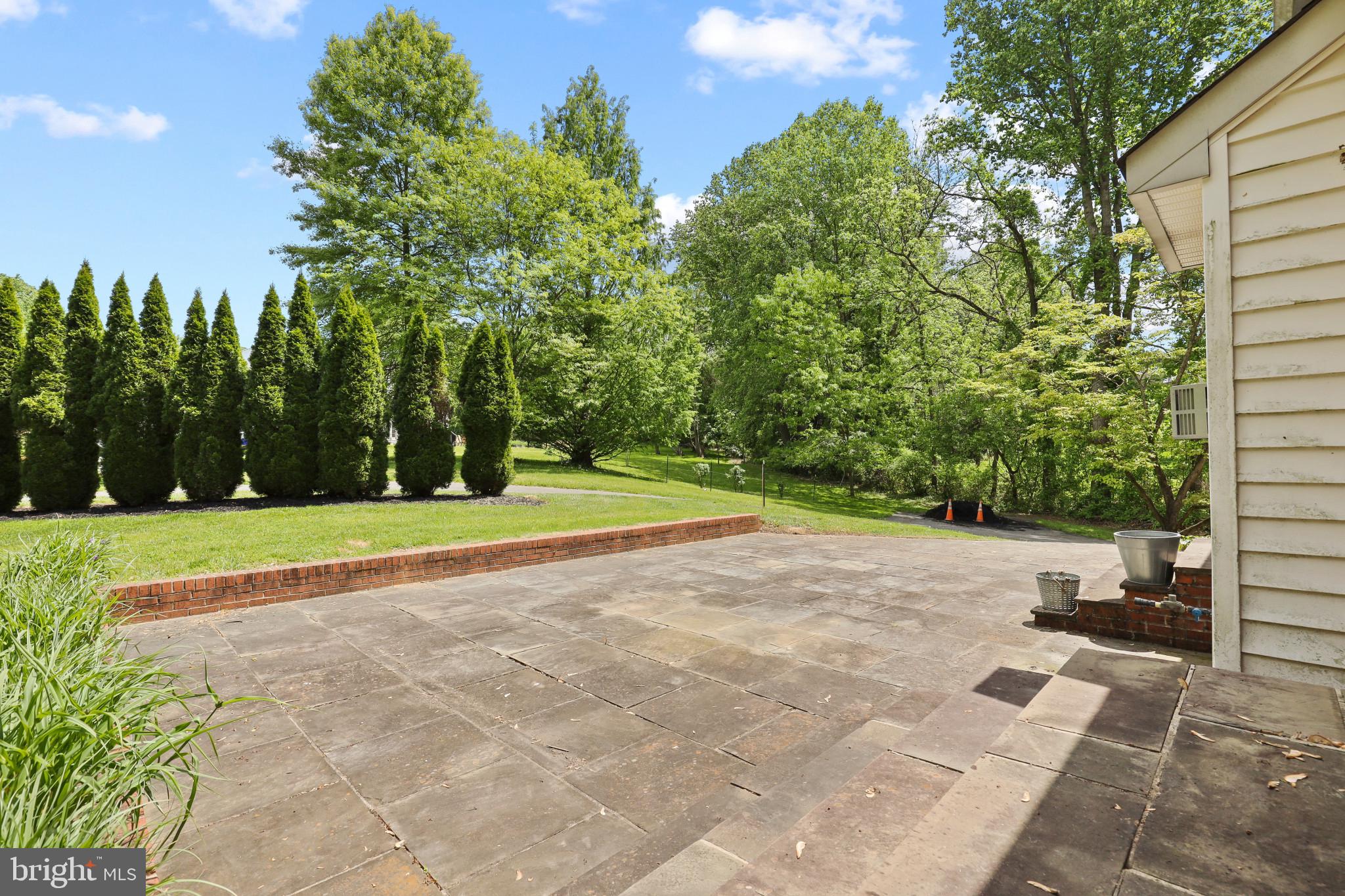 BRANTWOOD - Residential