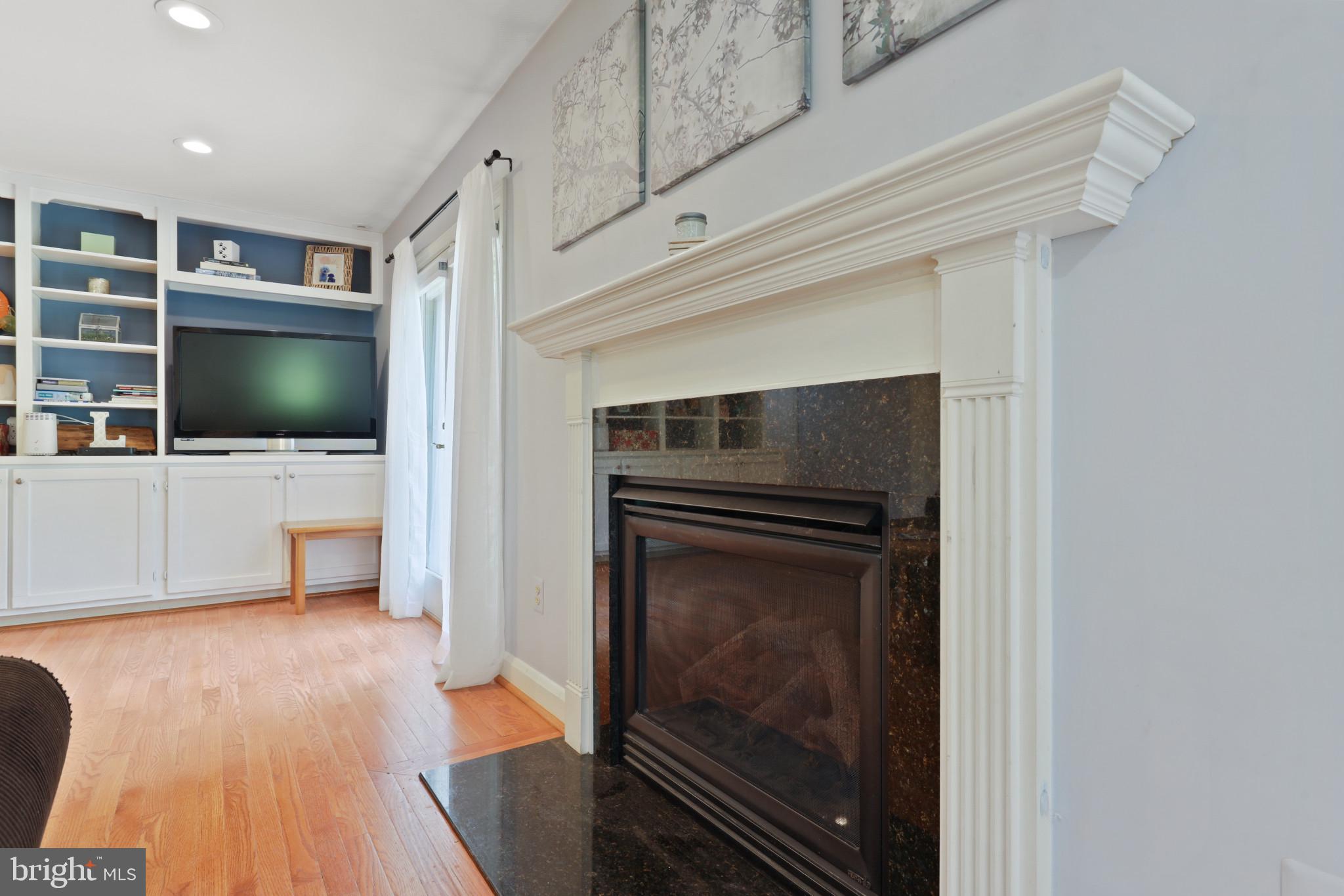 BRANTWOOD - Residential