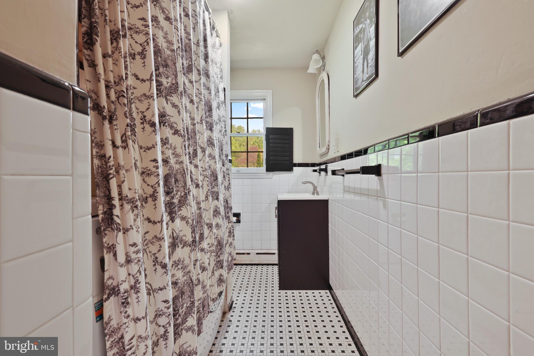 BRANTWOOD - Residential