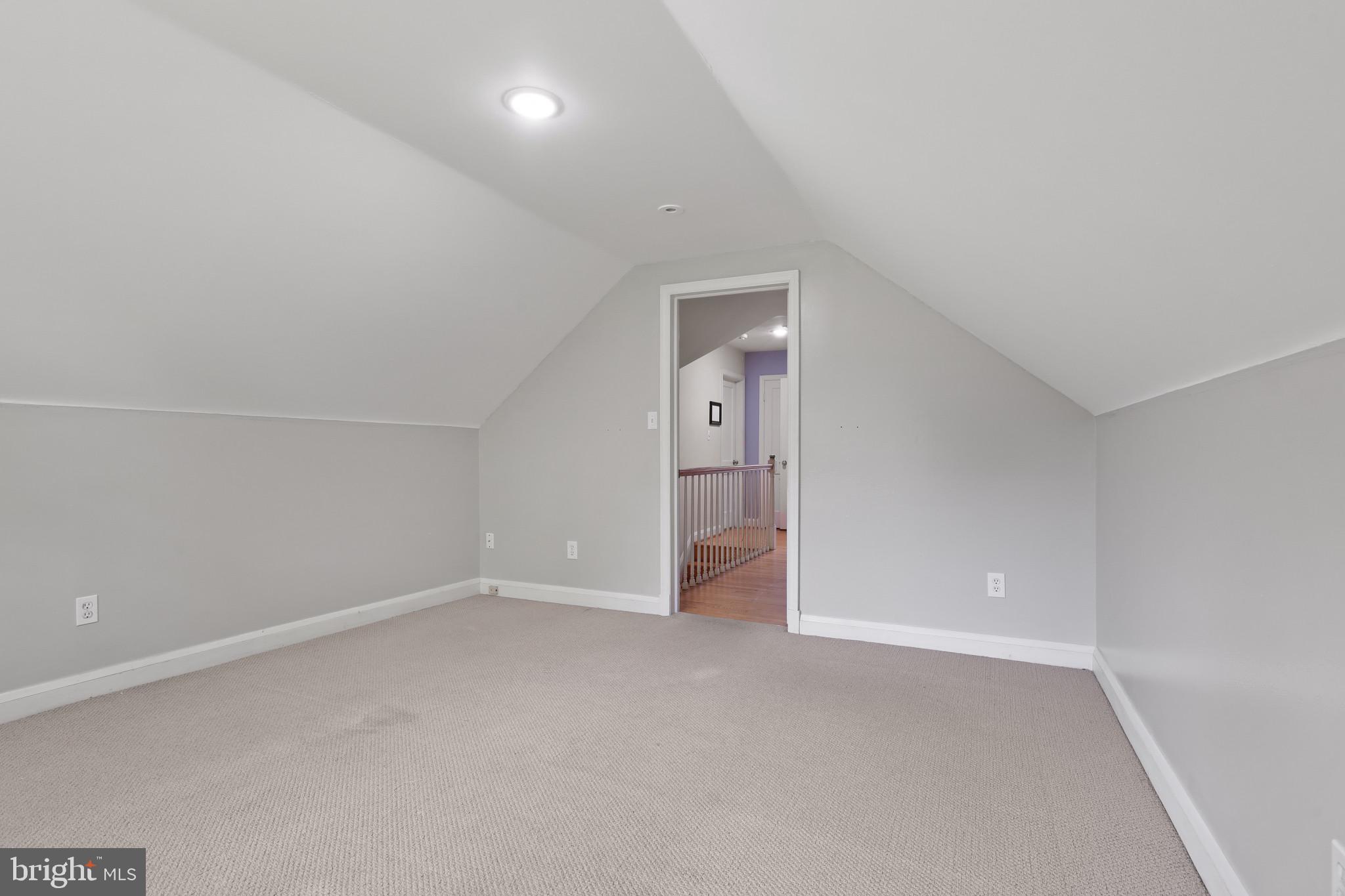 BRANTWOOD - Residential