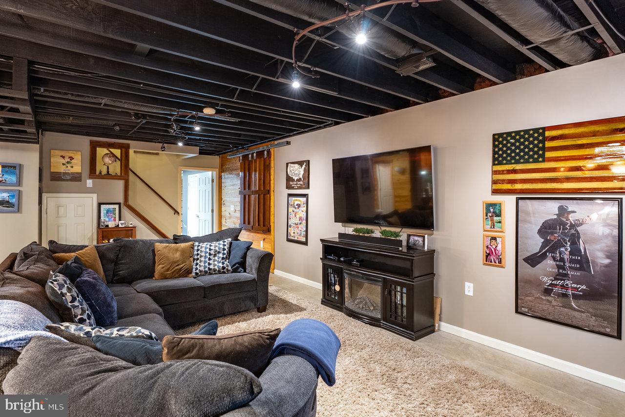 ARROWHEAD - Residential