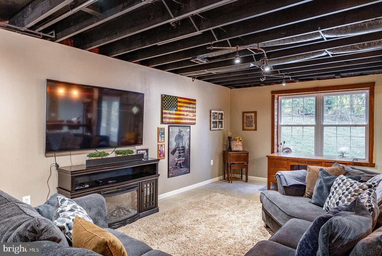 ARROWHEAD - Residential