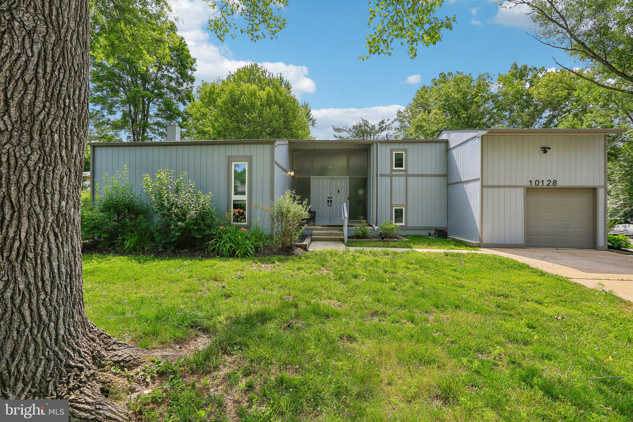 10128 GOODBODY COURT
