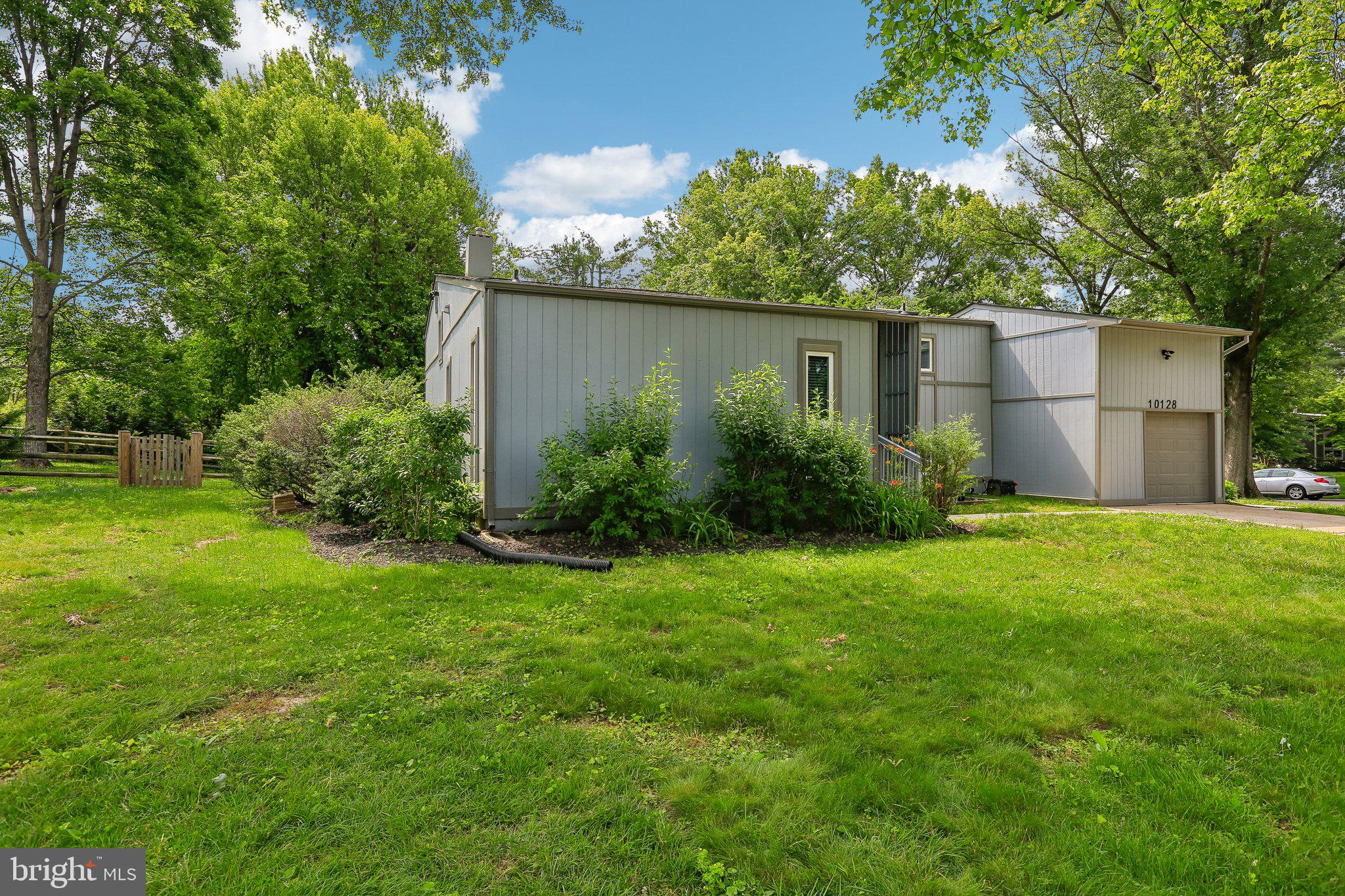 10128 GOODBODY COURT