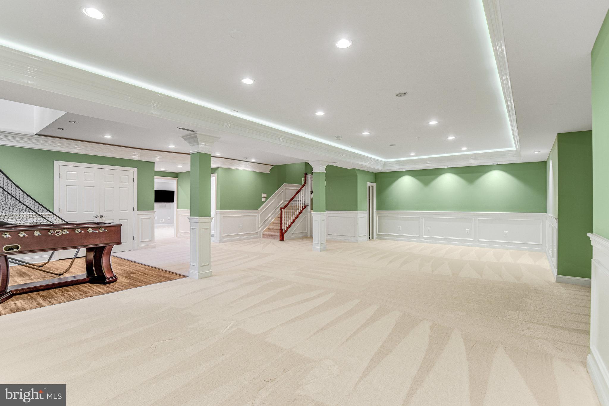 HAMPTON ESTATES - Residential