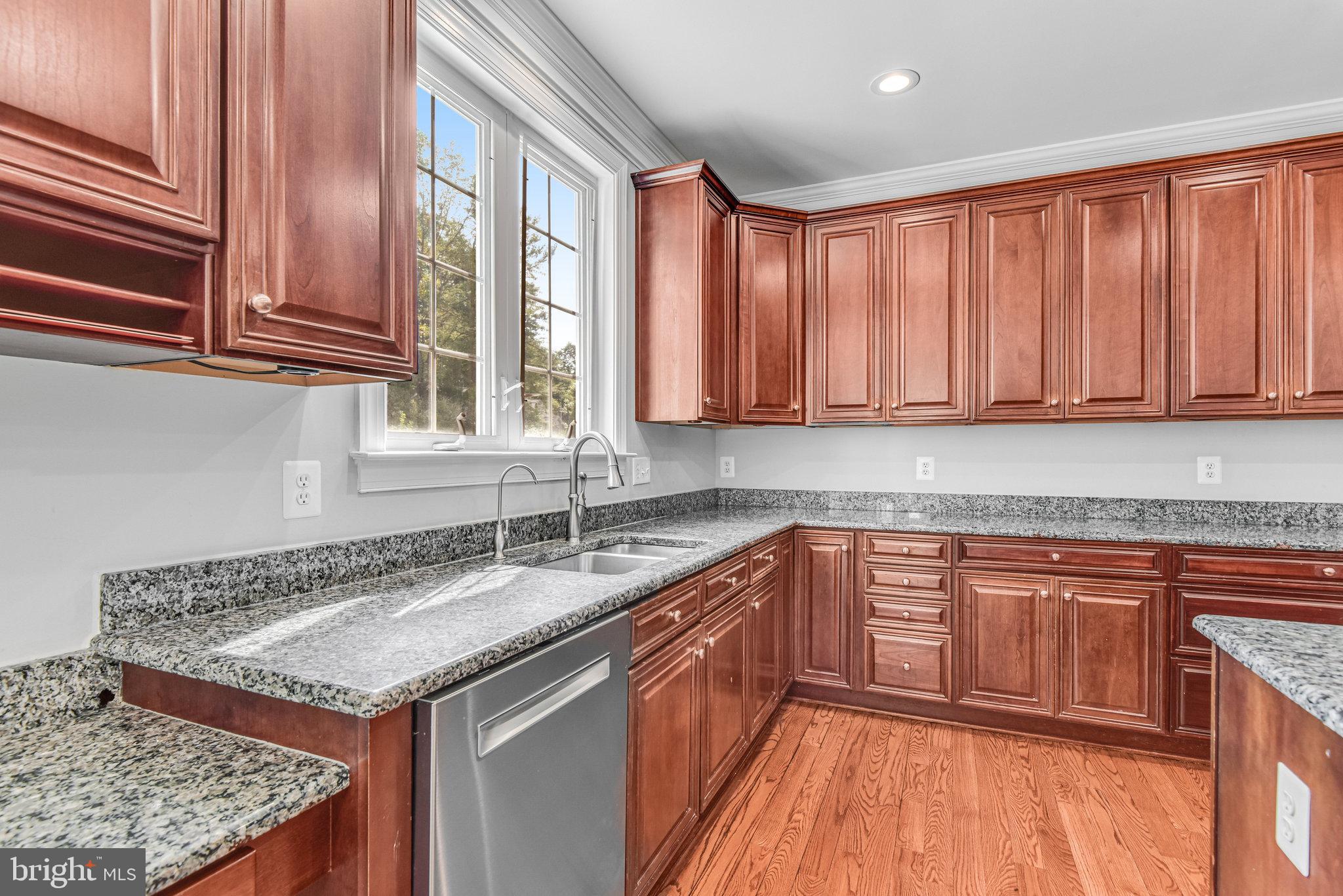 HAMPTON ESTATES - Residential