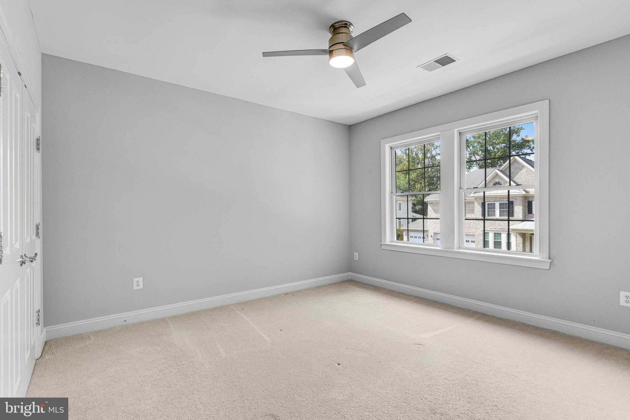 HAMPTON ESTATES - Residential