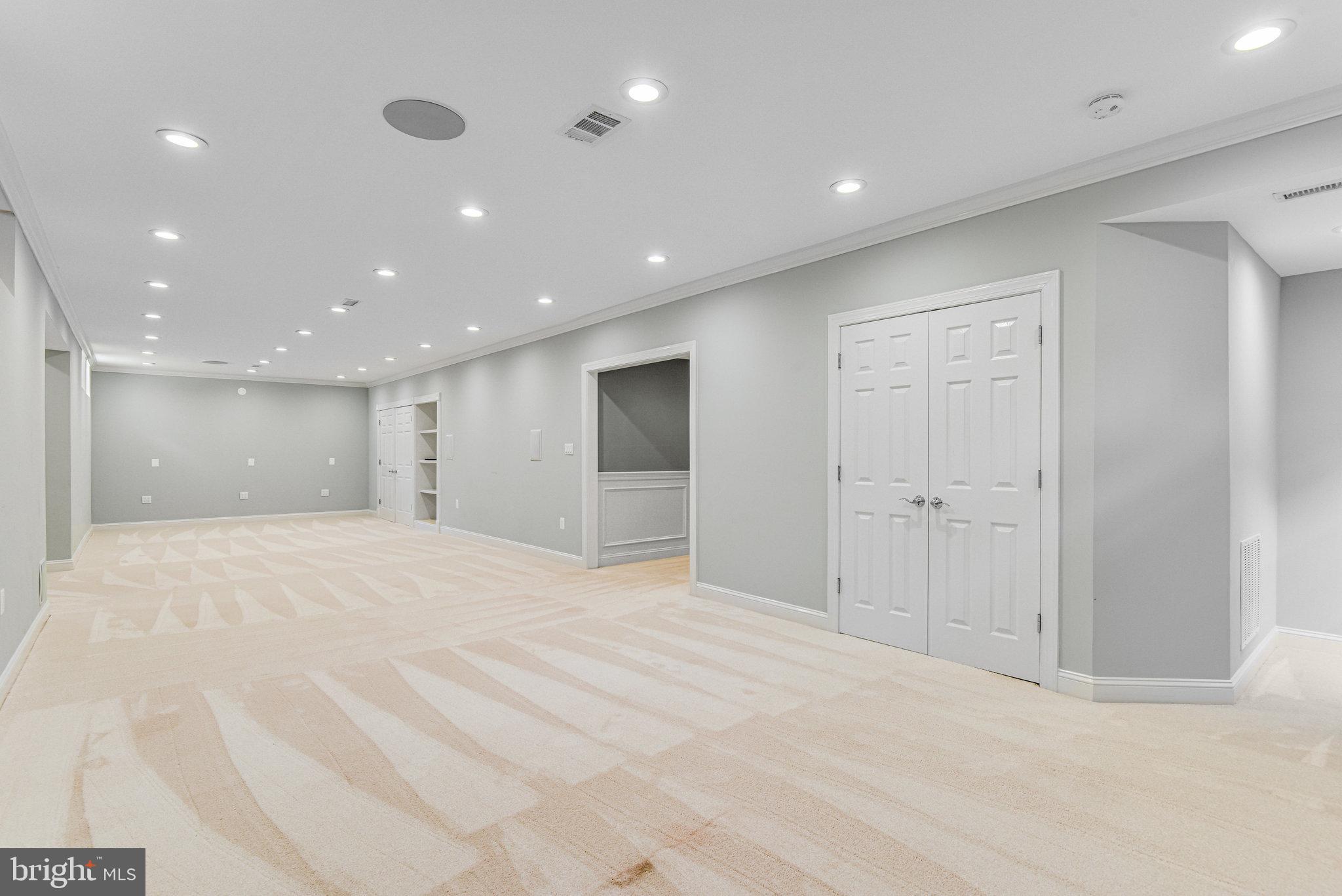 HAMPTON ESTATES - Residential