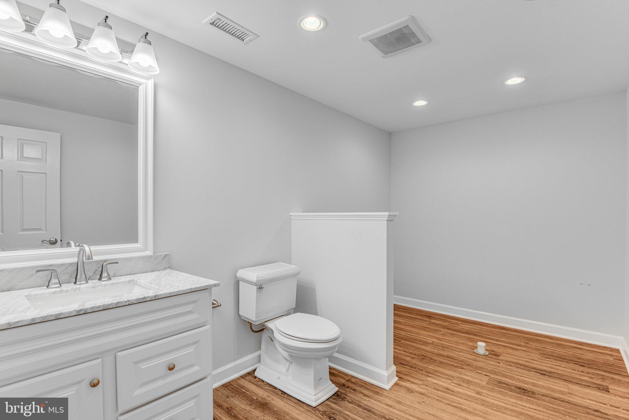 HAMPTON ESTATES - Residential