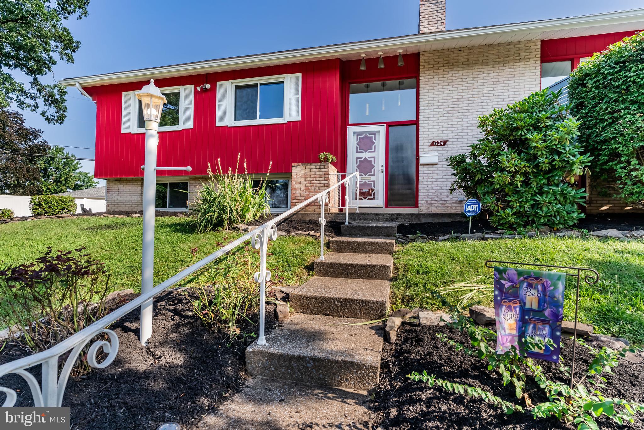 624 REDWOOD STREET